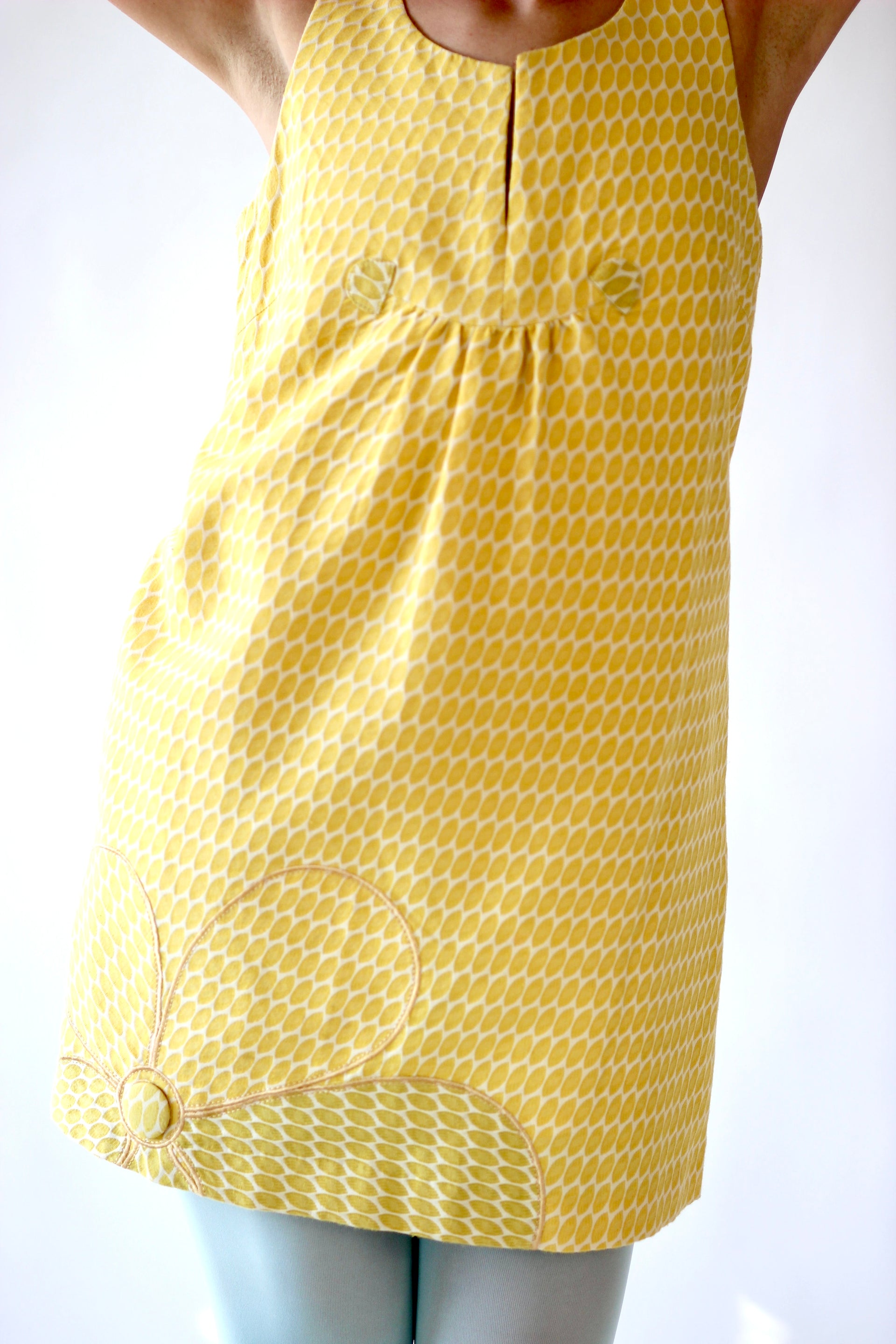 Vintage White Mod Dress with Yellow Dots //Size M