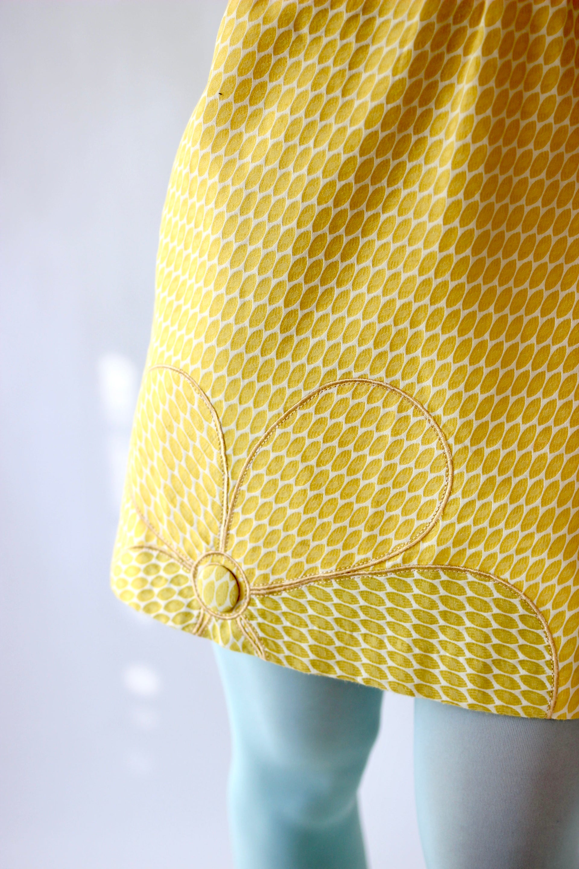 Vintage White Mod Dress with Yellow Dots //Size M