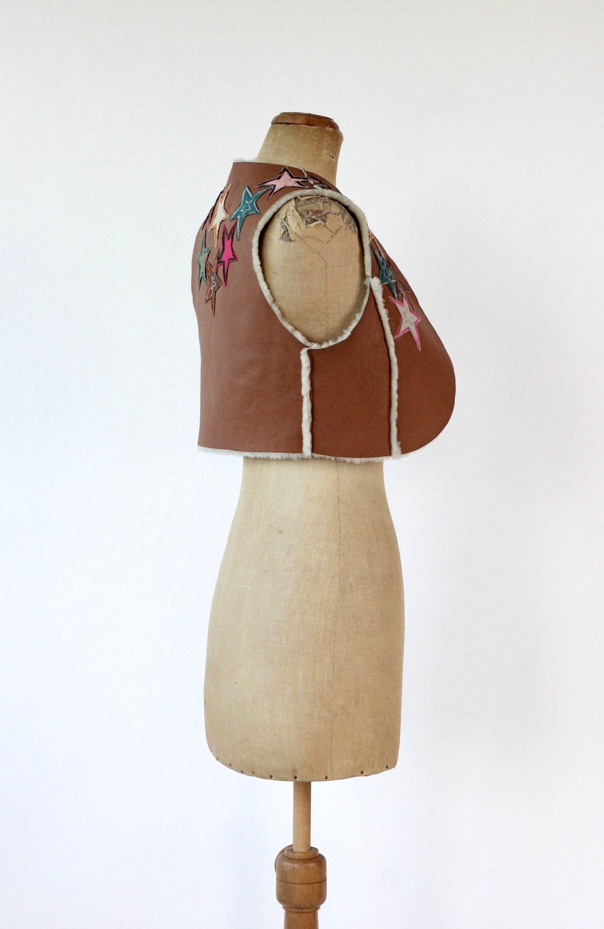 Y2K Vintage Brown Leather Vest with Star Applique //Size M
