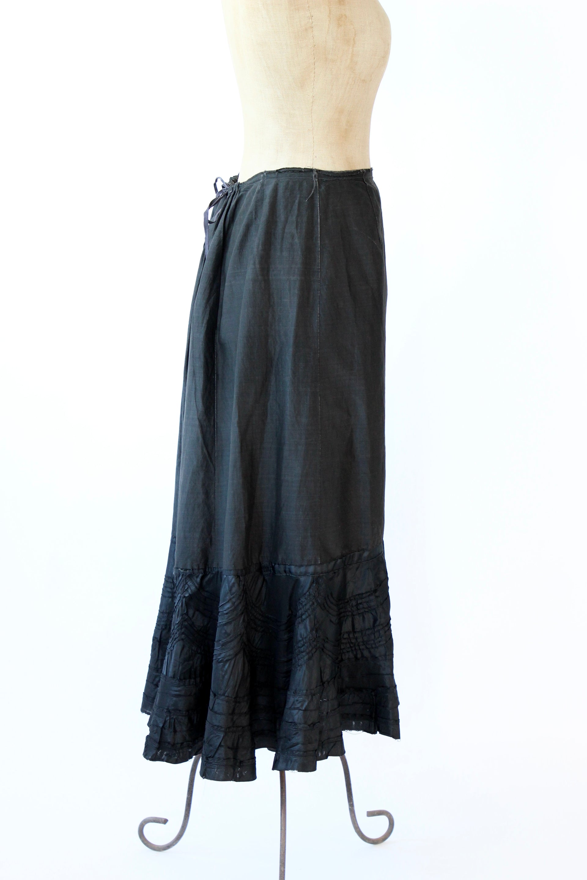 Antique Victorian Edwardian Black Cotton/Silk Skirt // Size XS - M