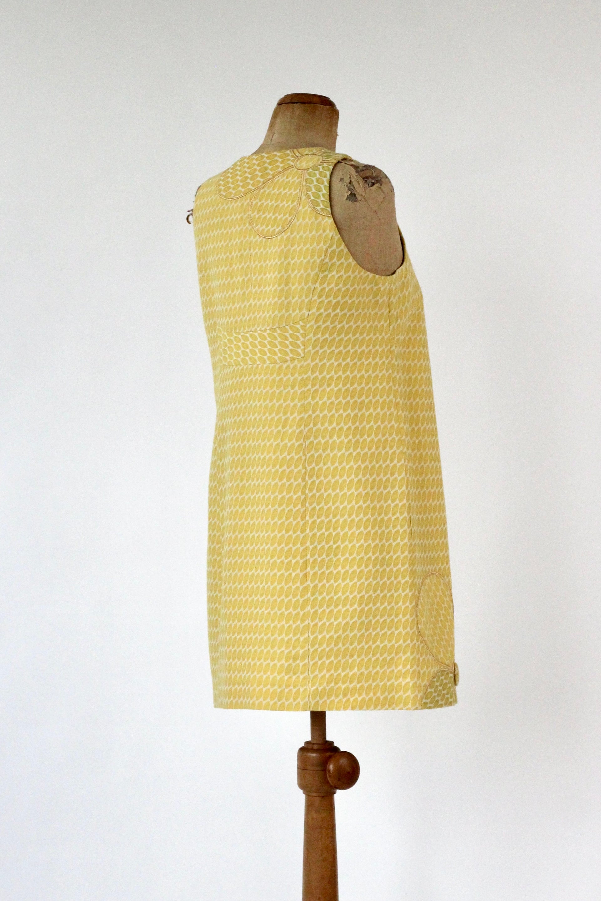 Vintage White Mod Dress with Yellow Dots //Size M