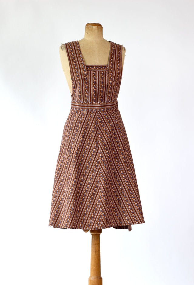 1942 Vintage Brown Cotton Apron Dress with Flower Print//Size S/M