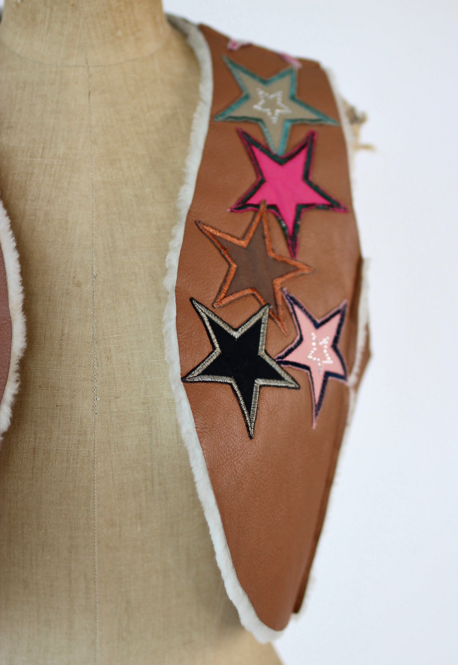 Y2K Vintage Brown Leather Vest with Star Applique //Size M