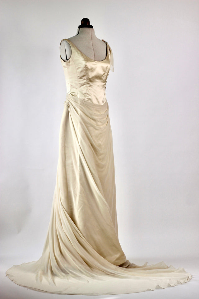 Y2K Designr Silk Duchess Wedding Dress//Size M/L