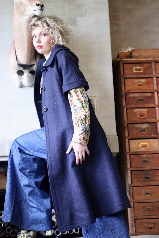 1970s Navy Blue Wool Coat//Short Sleeves//Size M