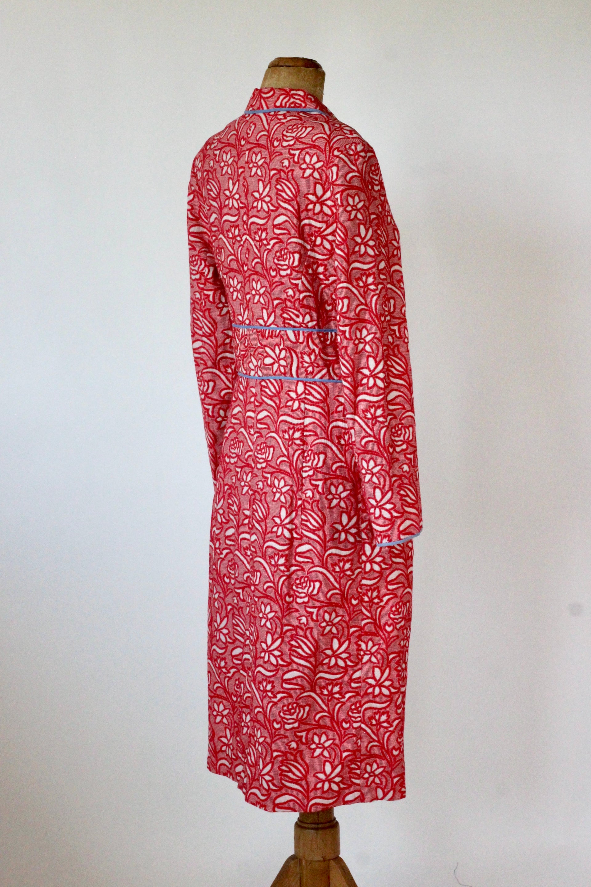 Y2K Vintage Red and White Brocade Coat//Size M