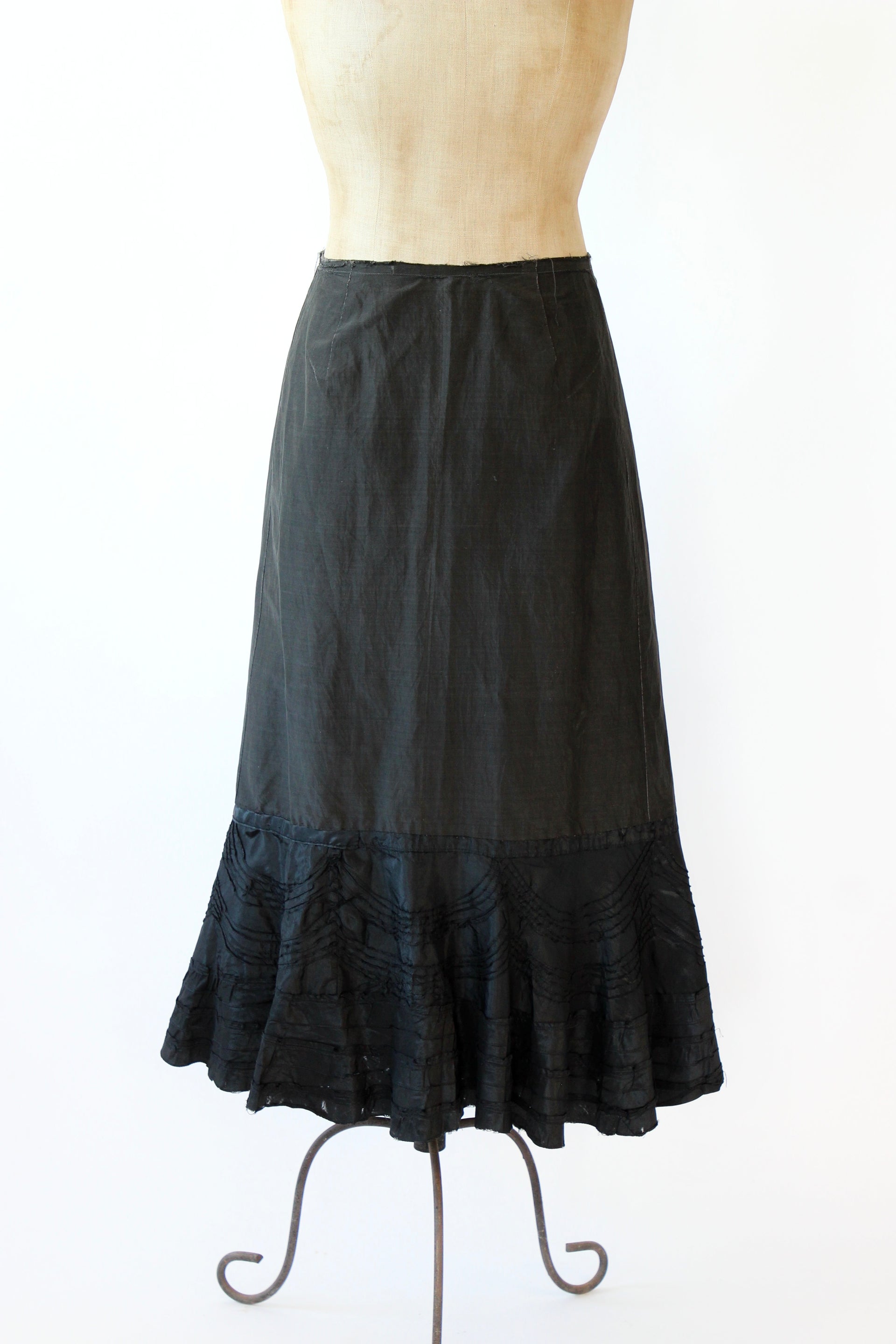 Antique Victorian Edwardian Black Cotton/Silk Skirt // Size XS - M