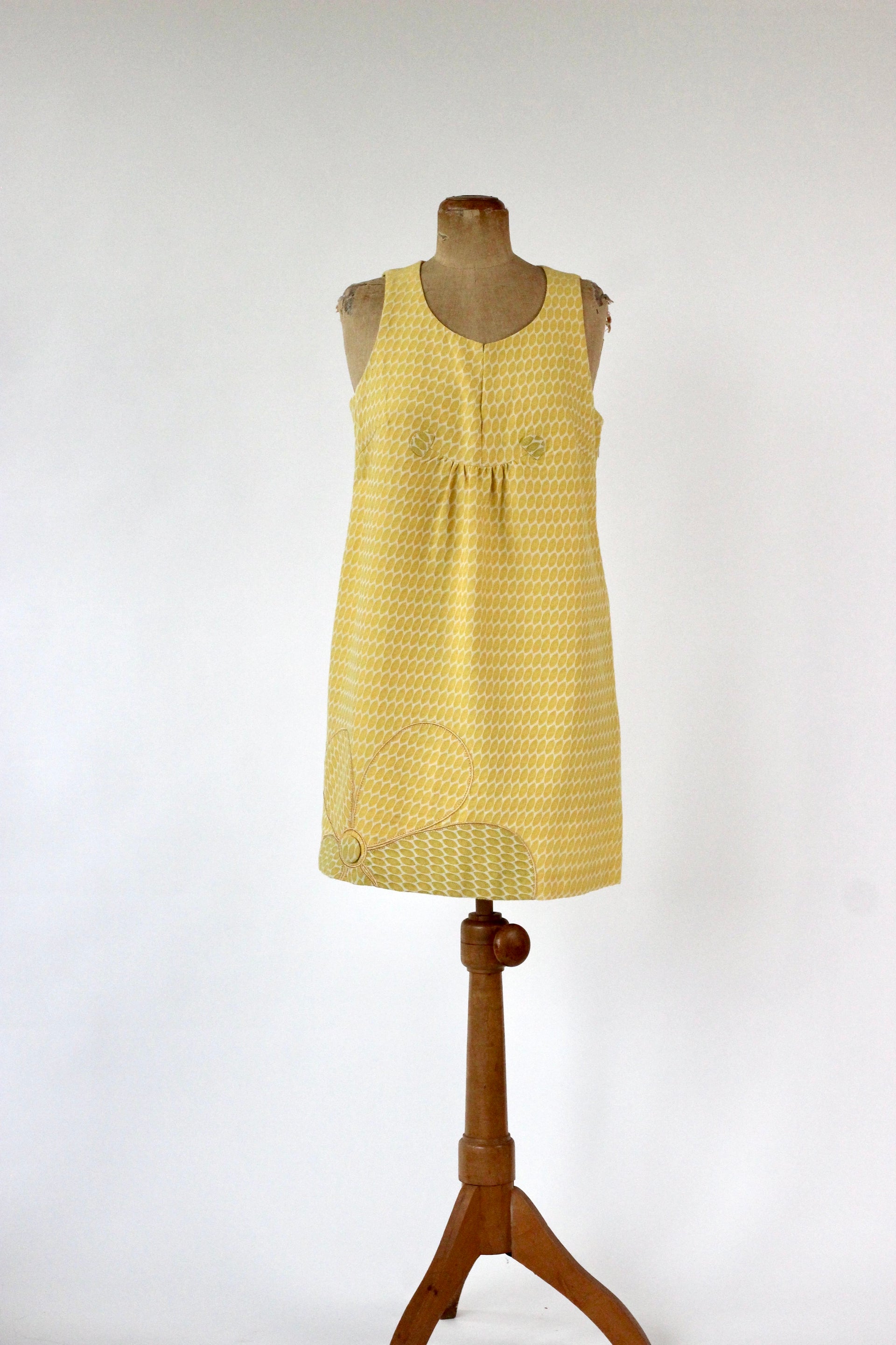 Vintage White Mod Dress with Yellow Dots //Size M