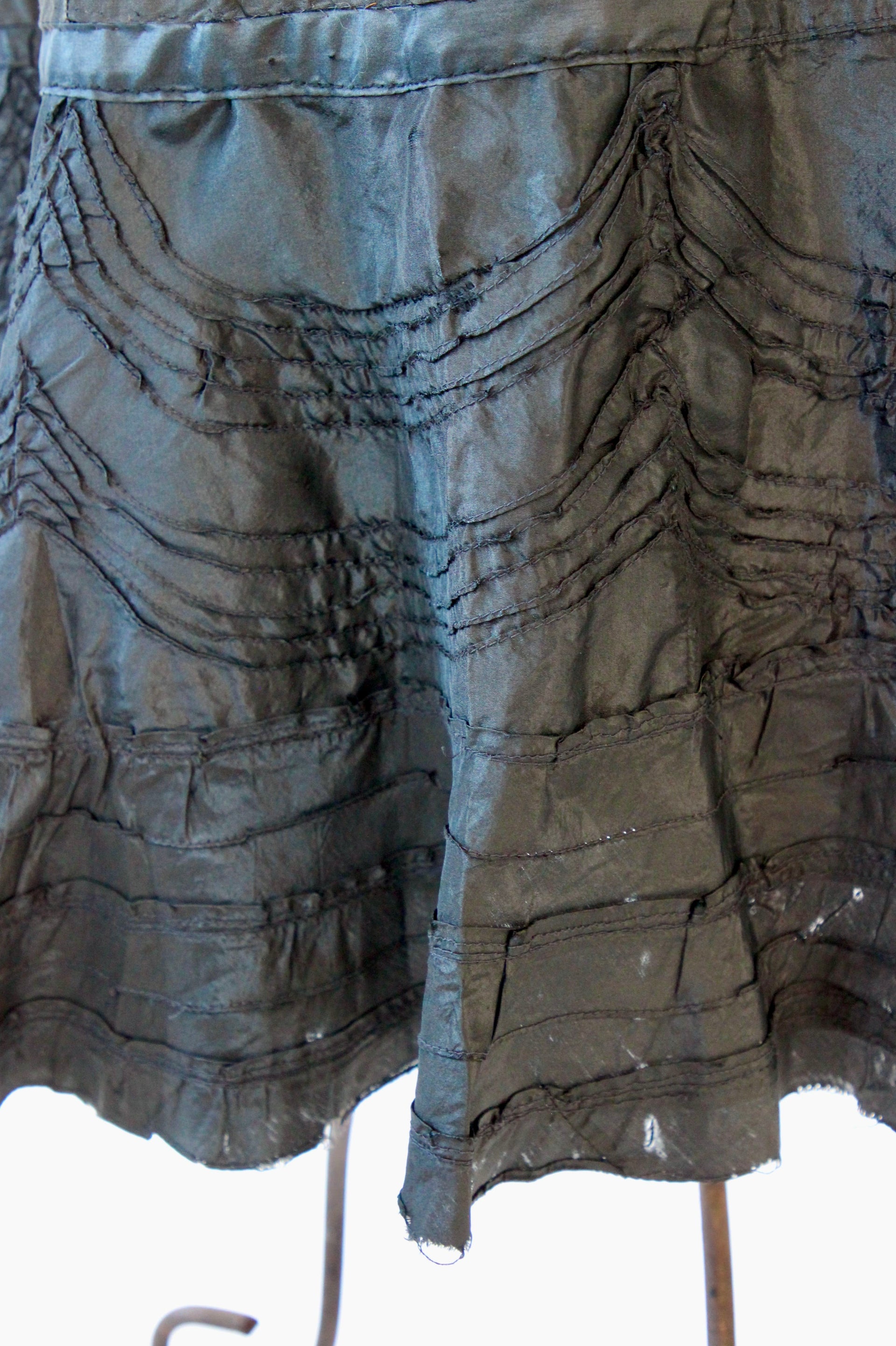 Antique Victorian Edwardian Black Cotton/Silk Skirt // Size XS - M