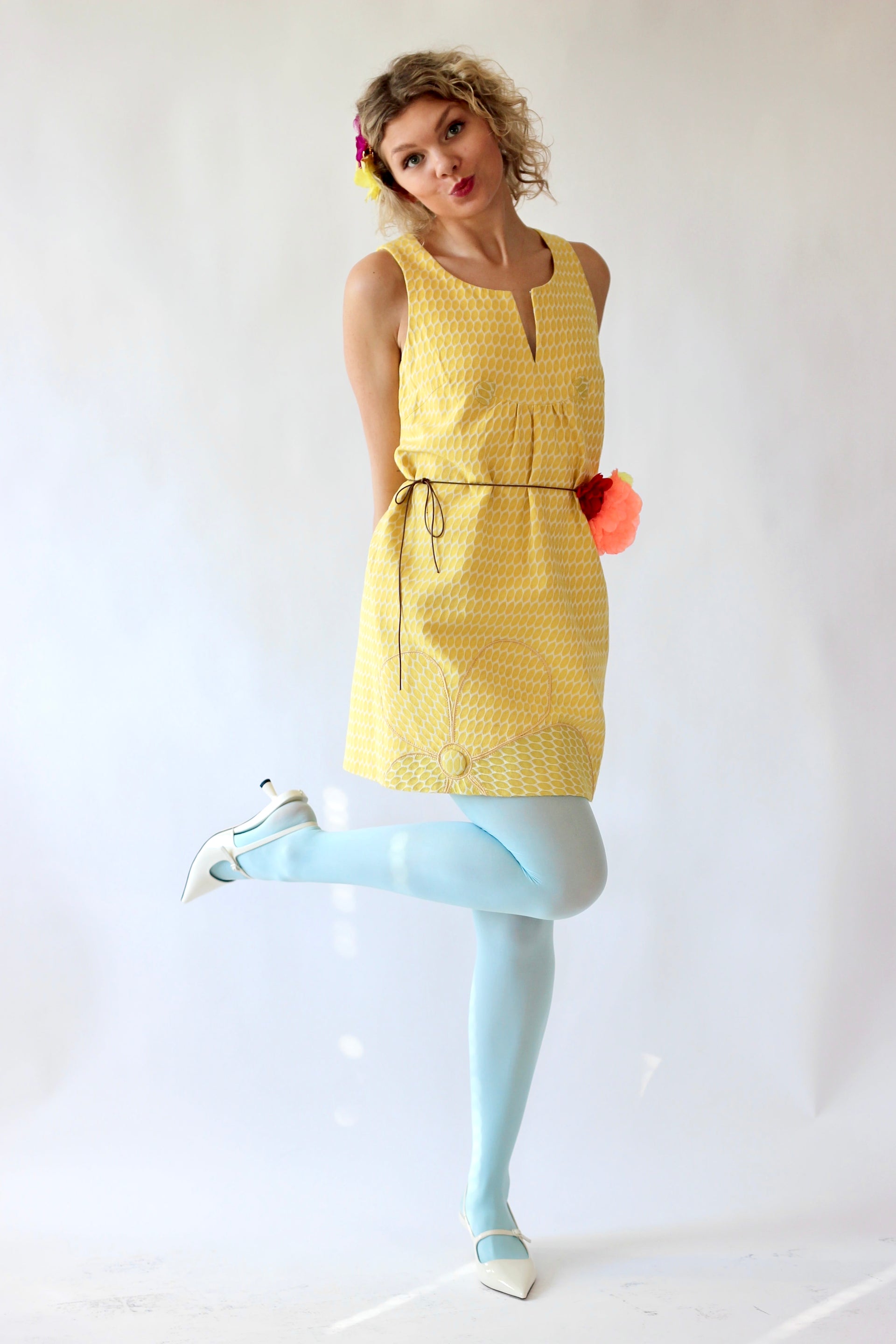 Vintage White Mod Dress with Yellow Dots //Size M