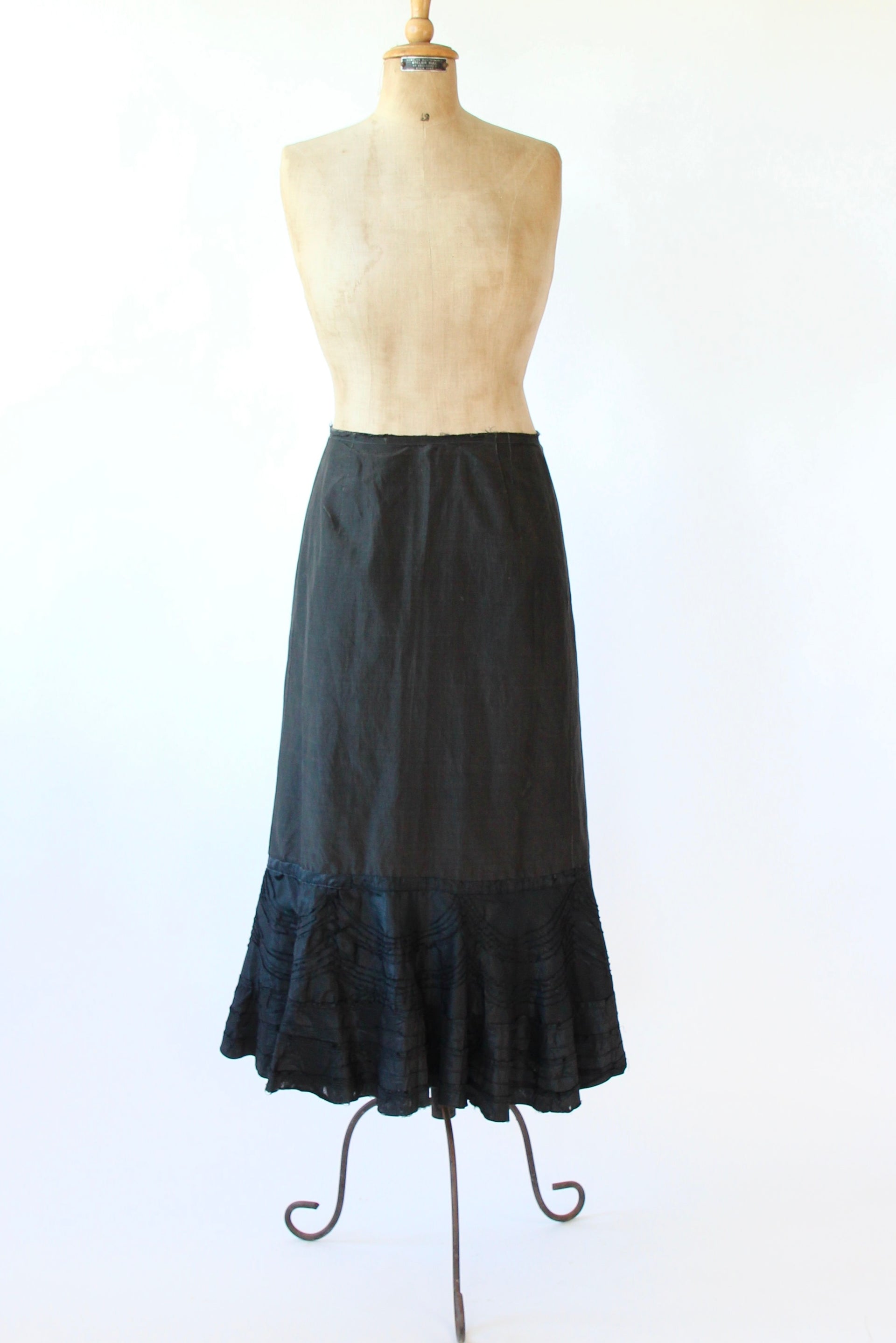 Antique Victorian Edwardian Black Cotton/Silk Skirt // Size XS - M