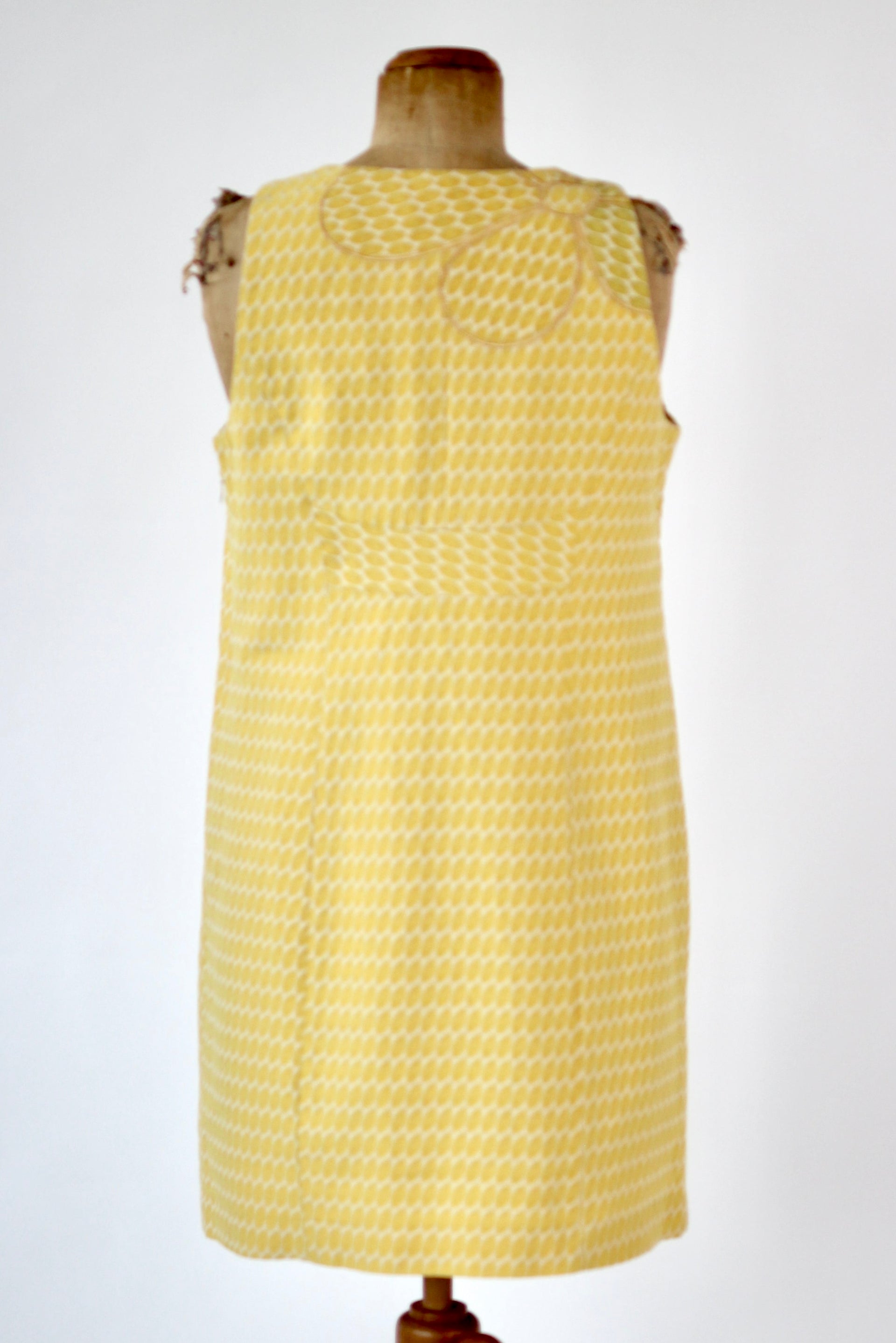 Vintage White Mod Dress with Yellow Dots //Size M