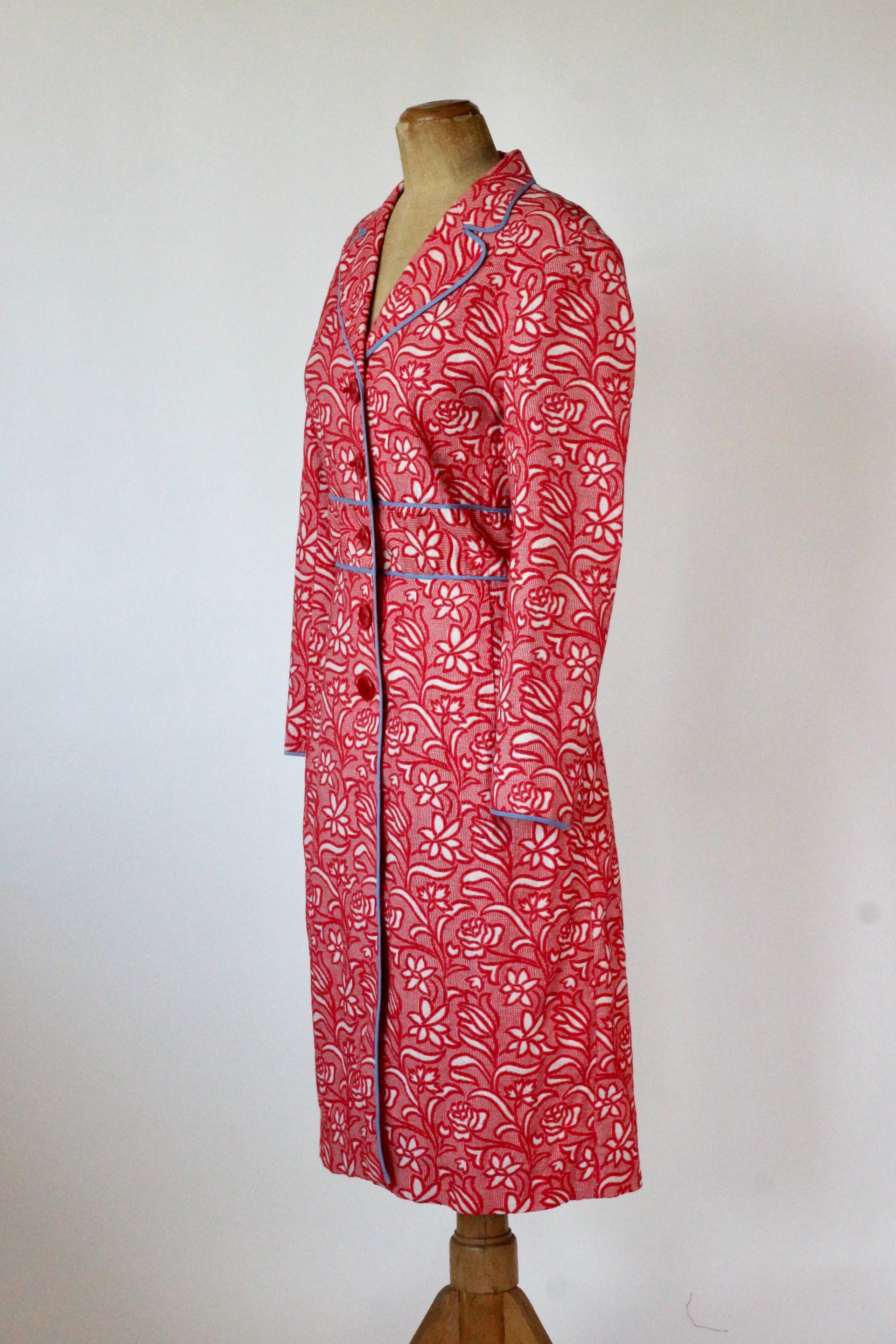 Y2K Vintage Red and White Brocade Coat//Size M