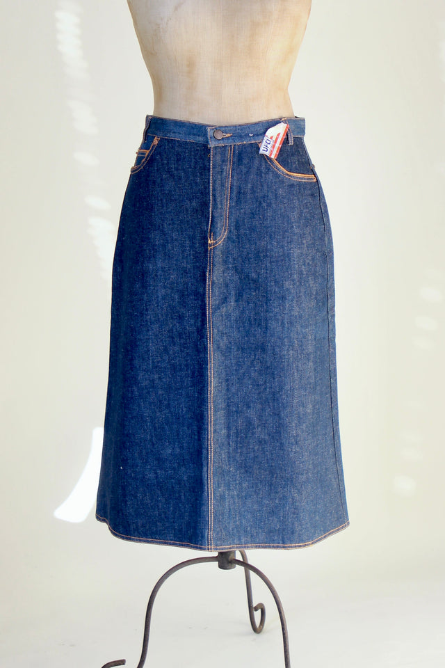 1970s DEADSTOCK Blue Denim Vintage Skirt With // Size M