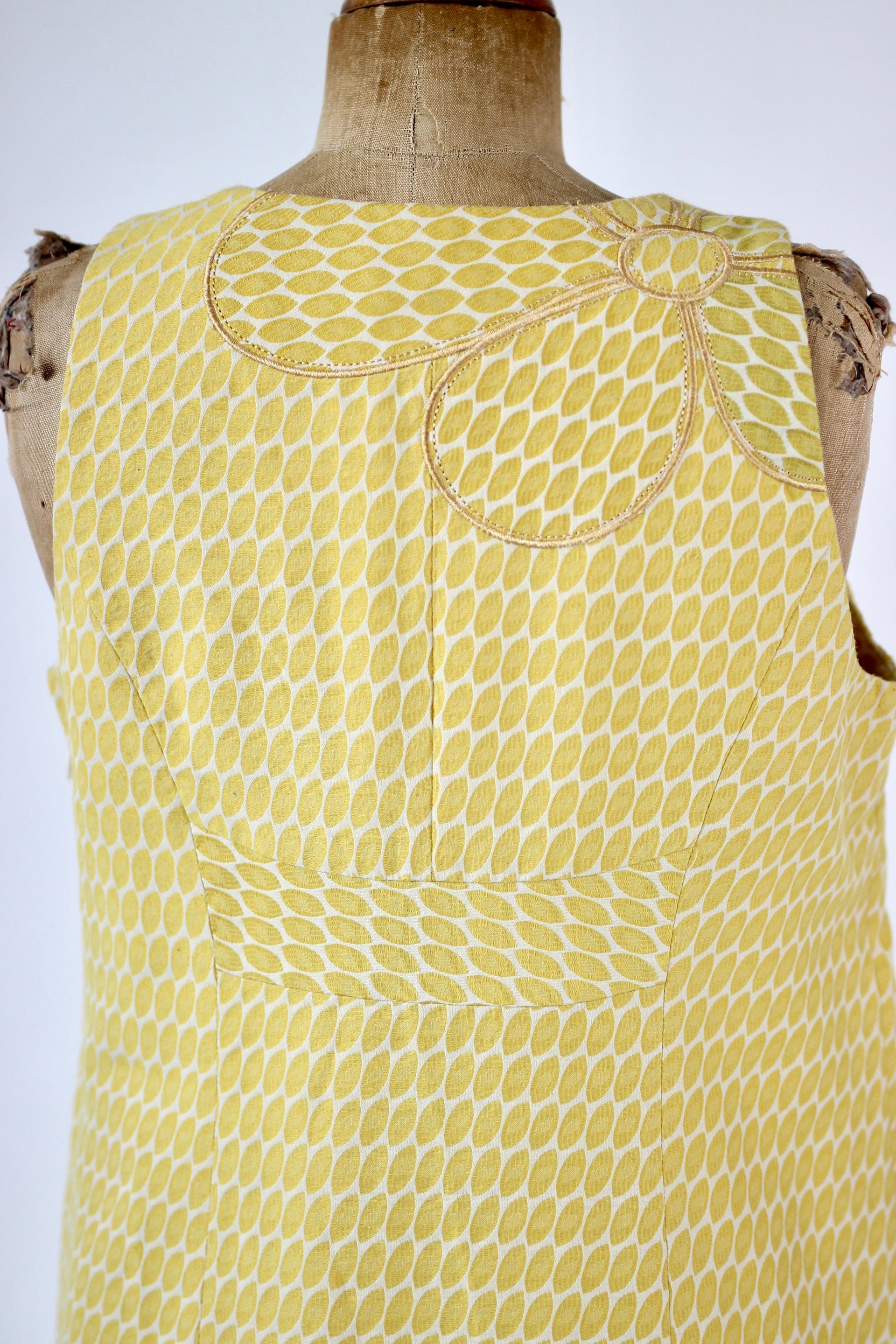 Vintage White Mod Dress with Yellow Dots //Size M