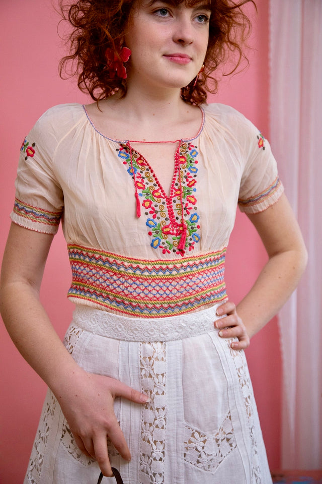 1920s 1930s Hungarian Embroidered Short Sleeve Pale Pink Top // Size XS/S