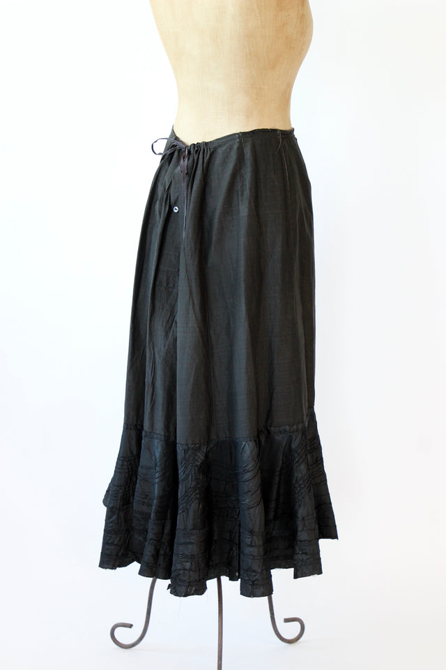 Antique Victorian Edwardian Black Cotton/Silk Skirt // Size XS - M