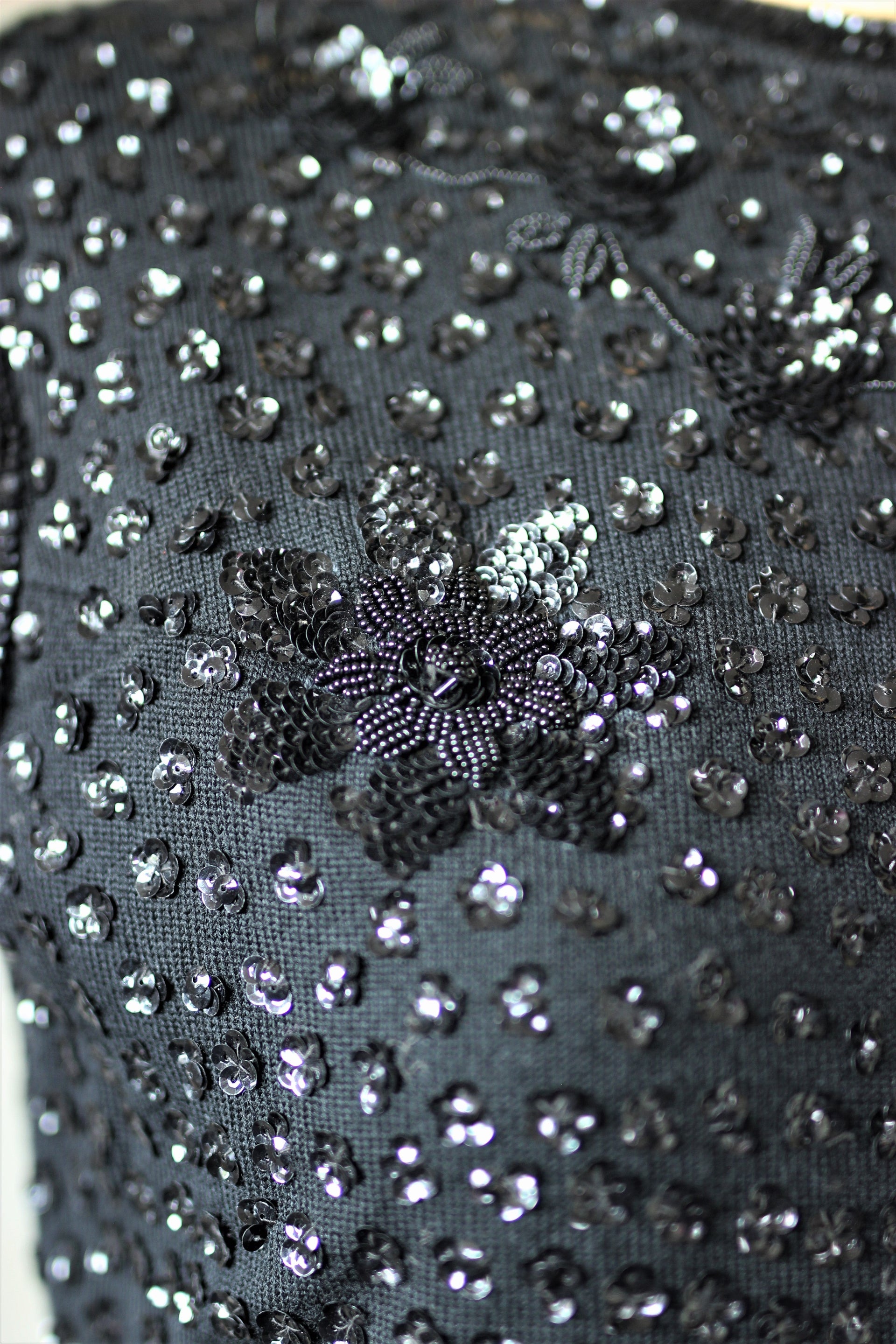 1960s Black Sequin Wool Top/Blouse/Beaded Flowers // Size M