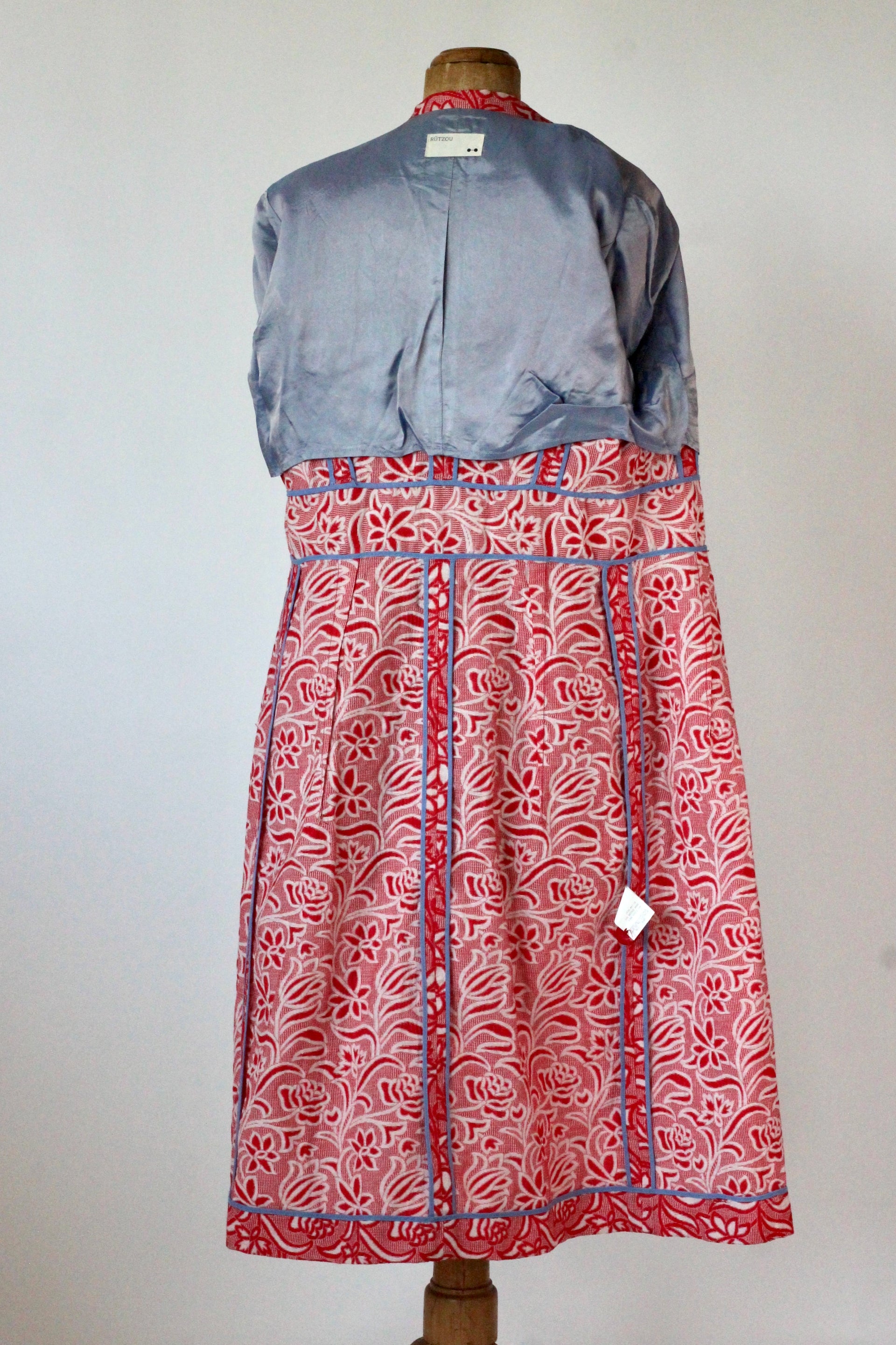 Y2K Vintage Red and White Brocade Coat//Size M