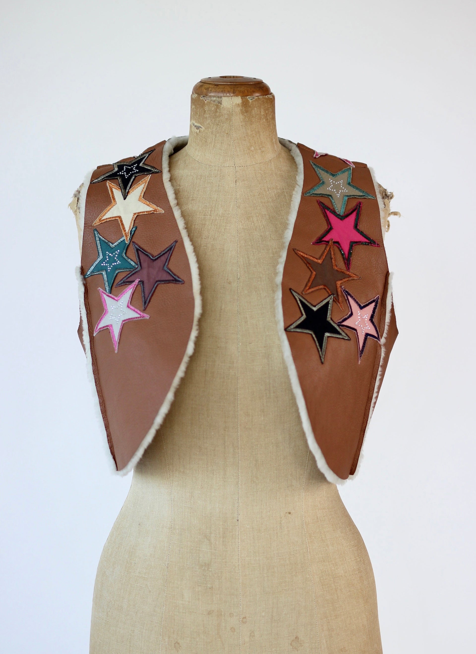 Y2K Vintage Brown Leather Vest with Star Applique //Size M