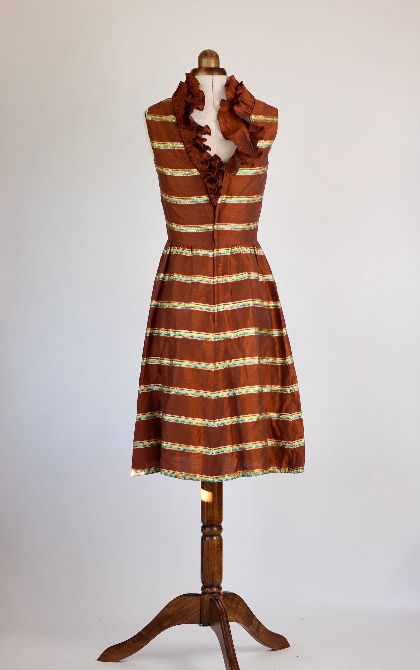 1960s Dress in Brown with Metal Threads//Made in London//Size XS