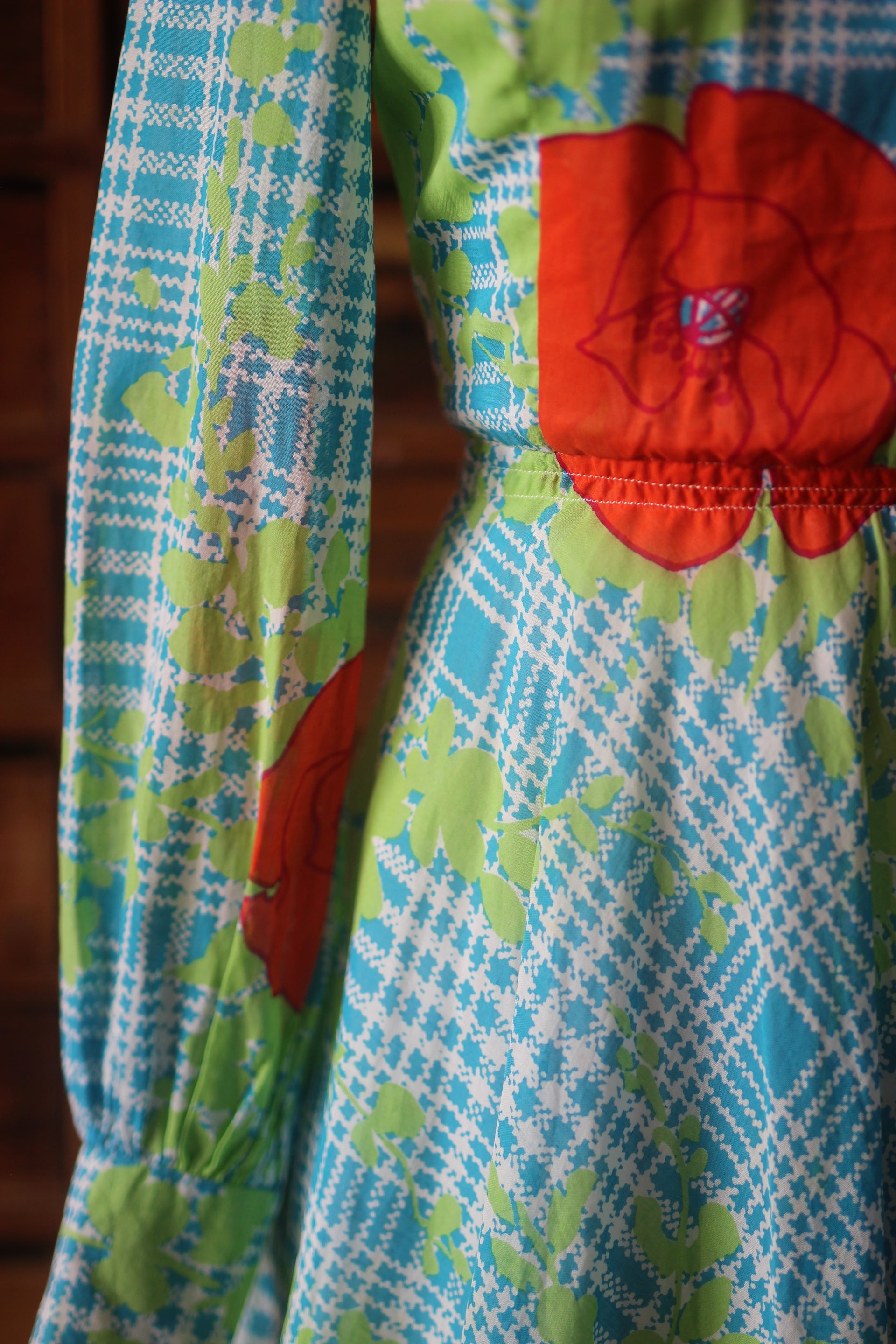 1970s Dress with Red Flowers//Size S