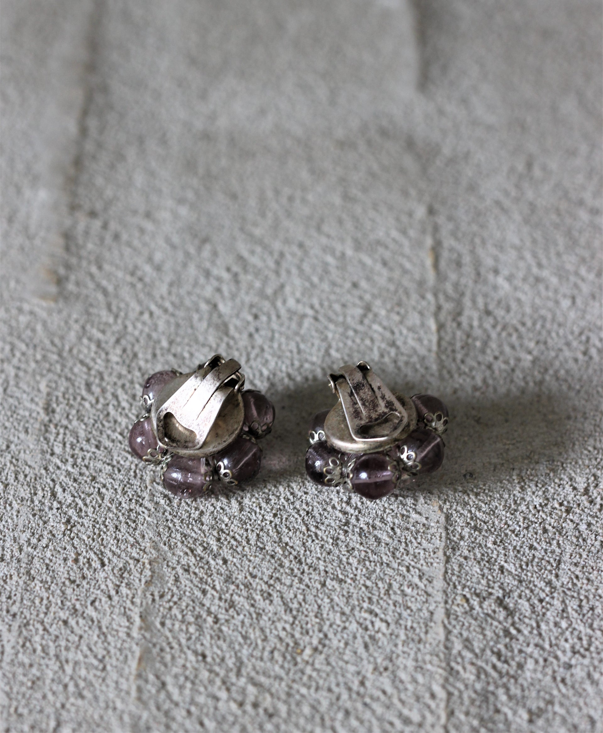 1950s 1960s Ear Clips/Purple Glass Beads                       J12