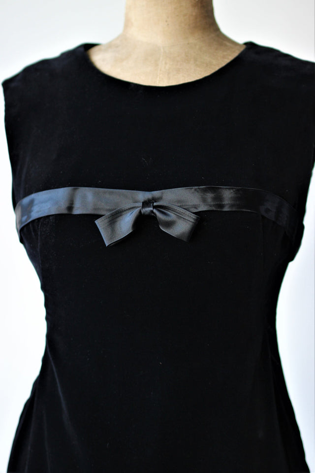 1950s - 1960s Vintage Black Velvet Dress//Size L