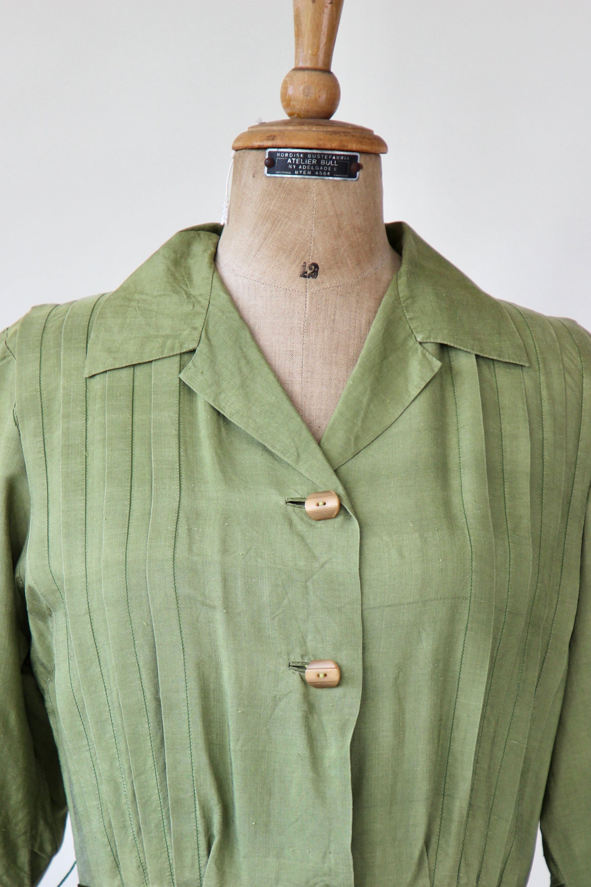 1970s Green Silk Designer Shirt Dress//Size S/M