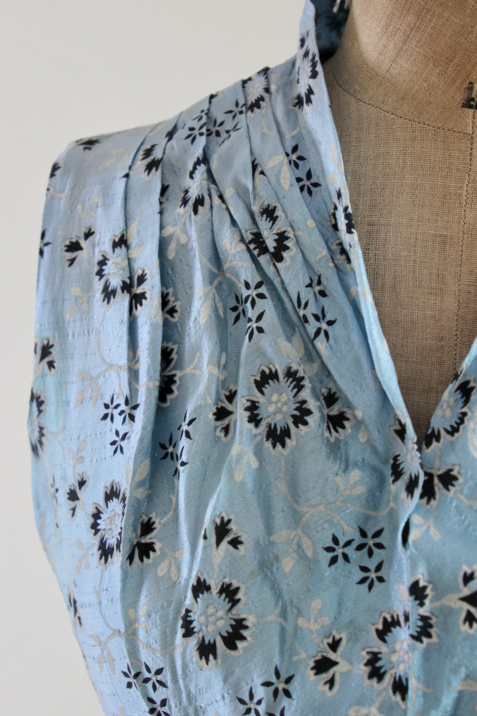 1950s Light Blue Floral Dress//Size S/M