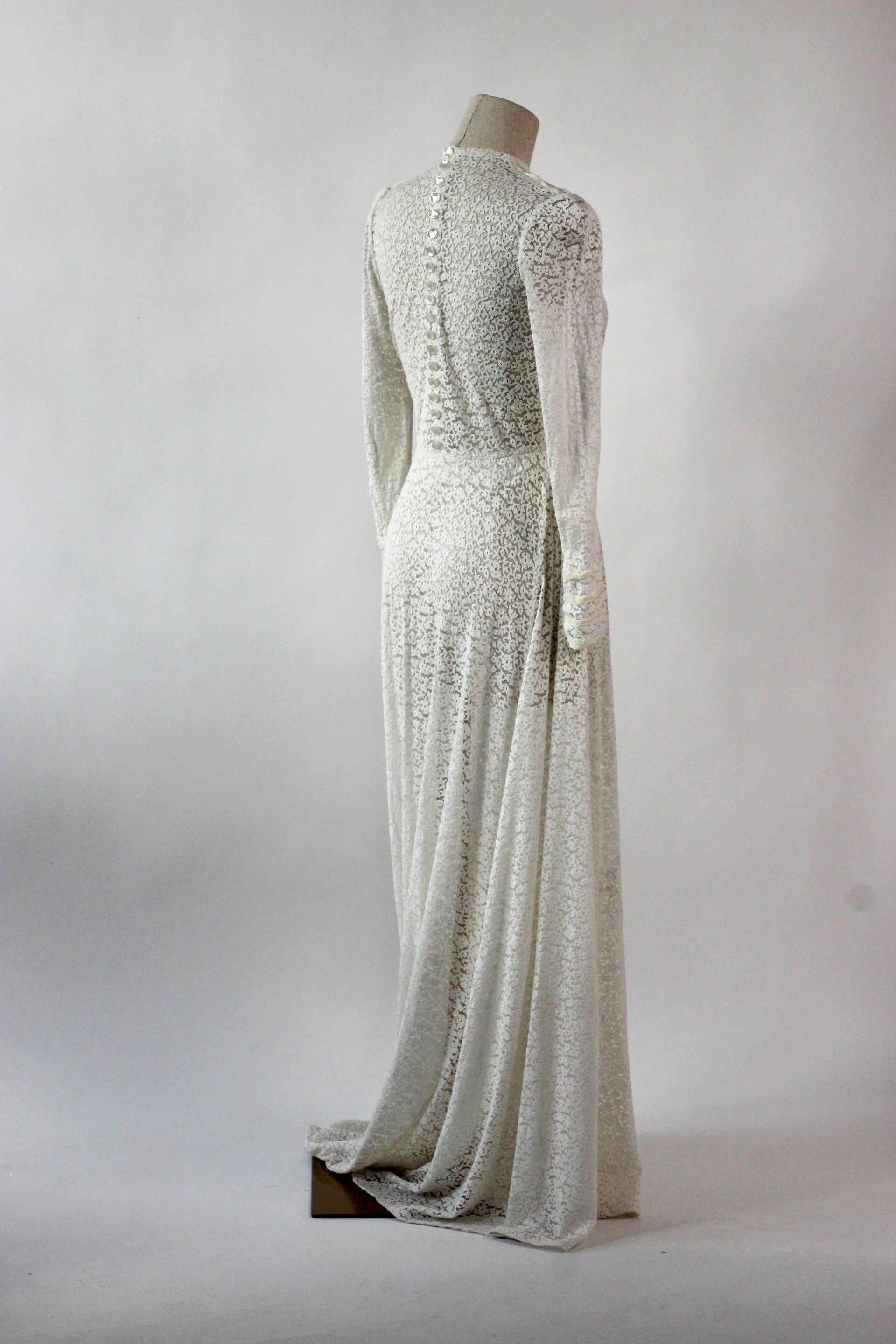 1920s 1930s Vintage Lace Wedding Dress // Size XS