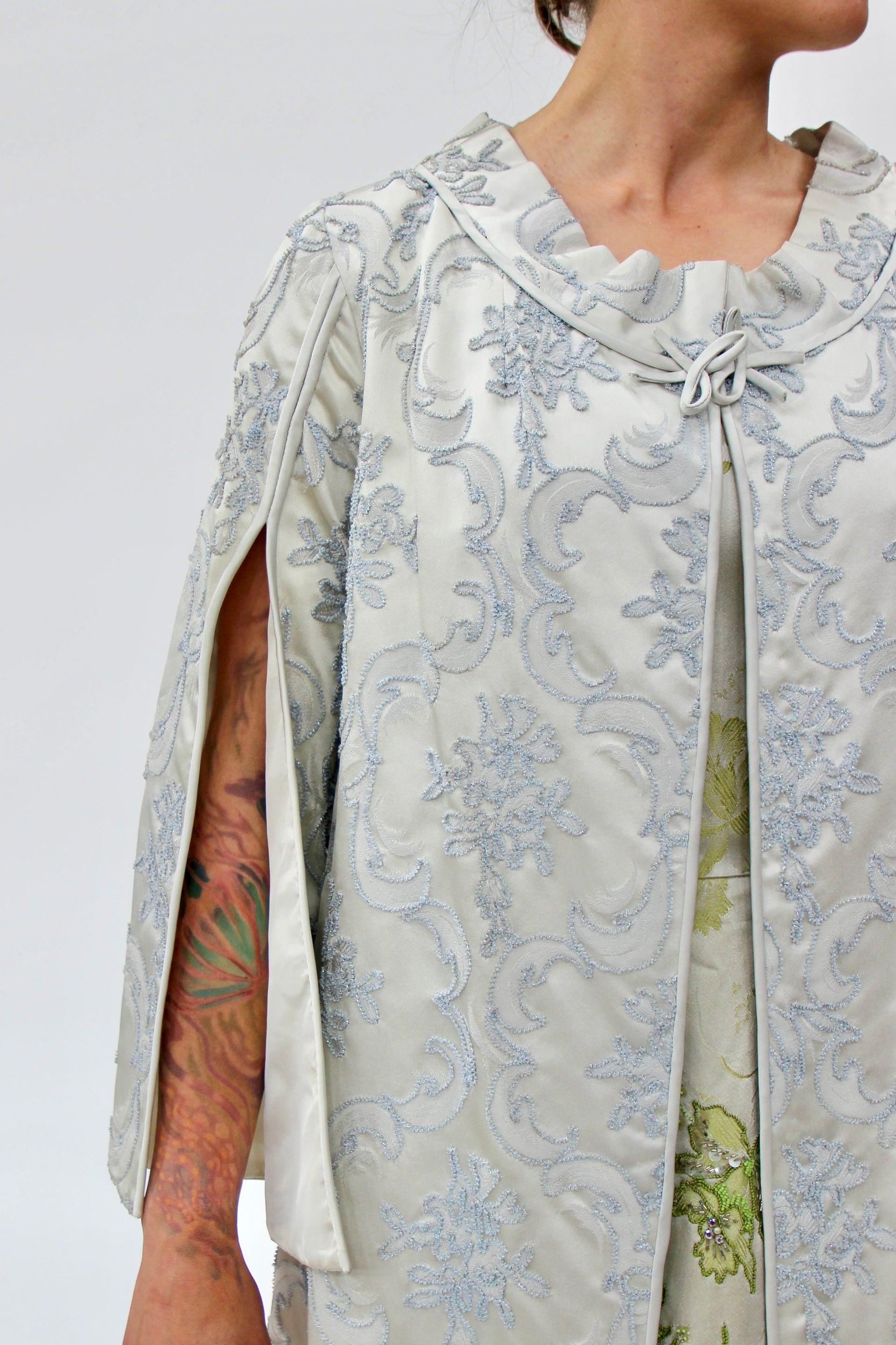 1960s Vintage Brocade Kimono // Size M/L