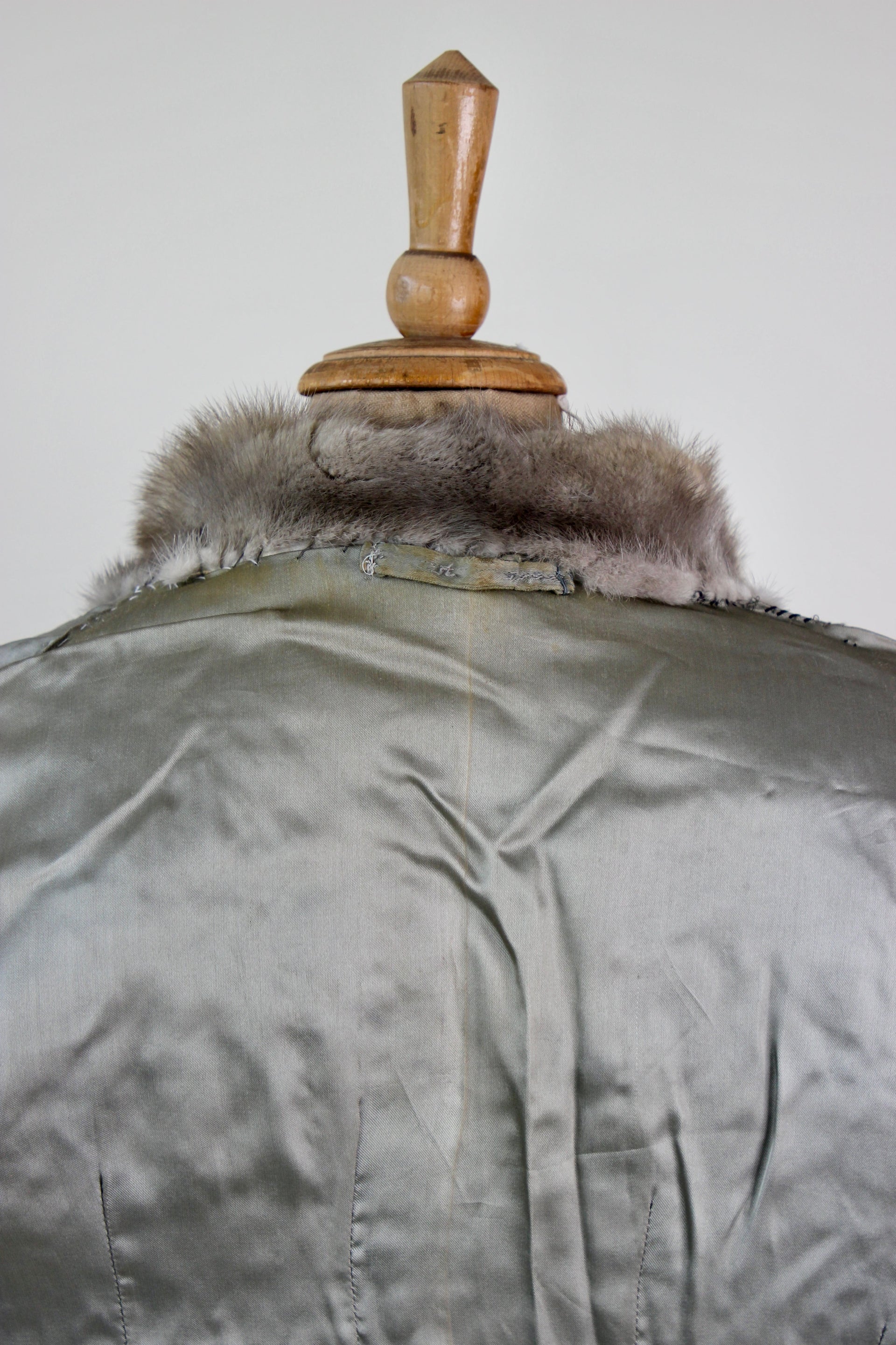 1950s Vintage Grey Lamb Fur and Mink Fur Short Jacket // Size M