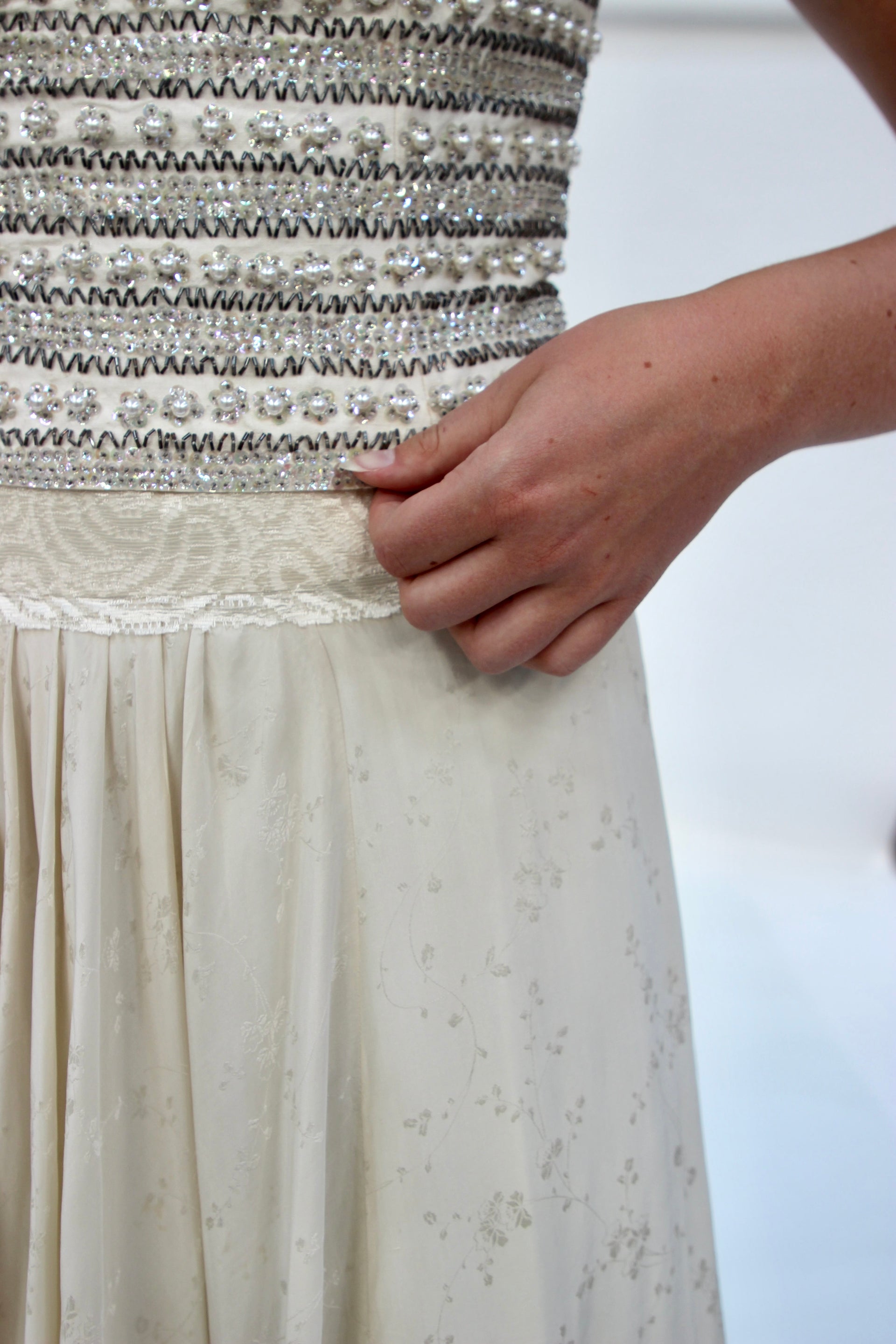 By Waltz Skirt in 1920s Vintage Silk // Size M