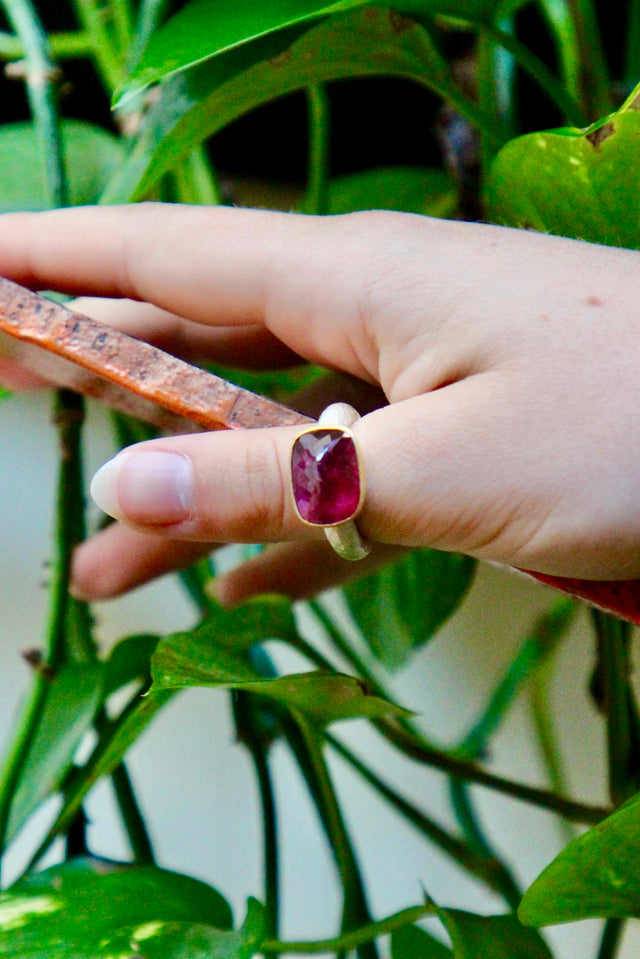 Handmade Tourmaline Cup Ring // Poppy Dandiya Ring // Hammered Sterling Silver // 24K Filled Gold // Size 55