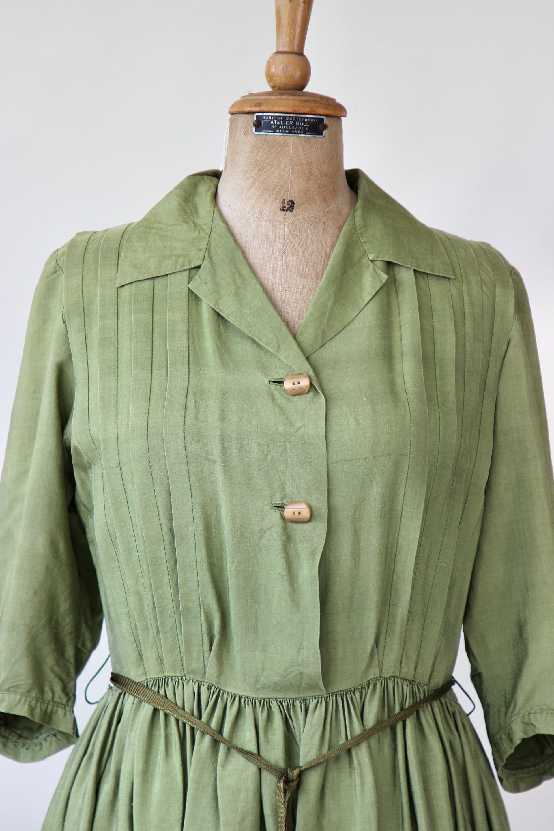 1970s Green Silk Designer Shirt Dress//Size S/M