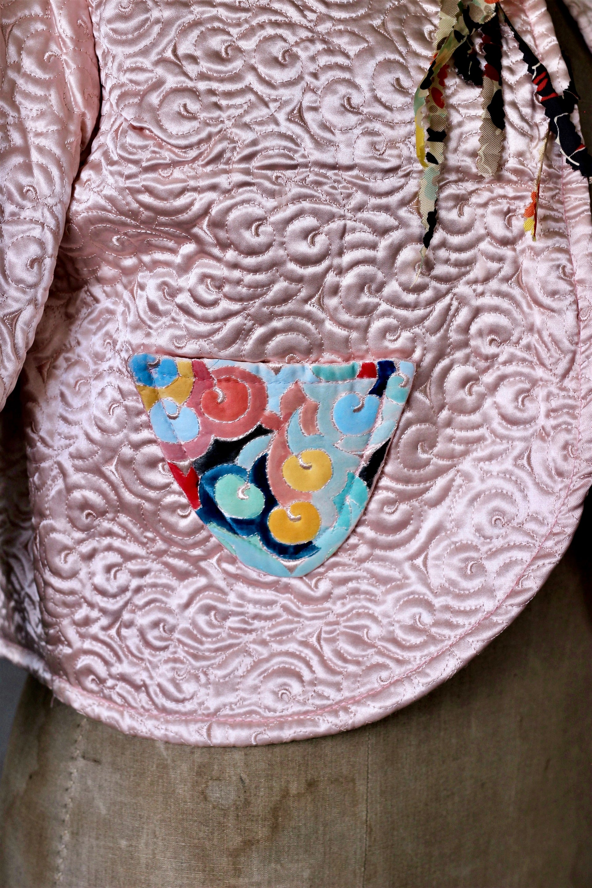 1930s Vintage Bed Jacket//Pink Satin//Art Deco Quilted Jacket//Size M