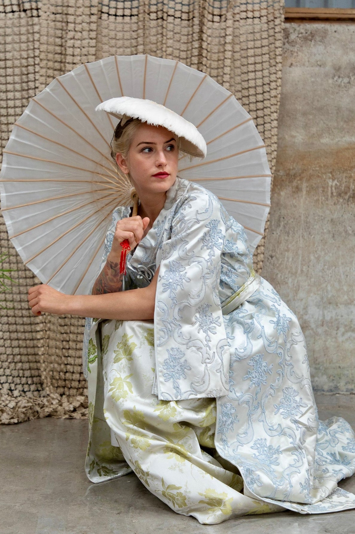 1960s Vintage Brocade Kimono // Size M/L