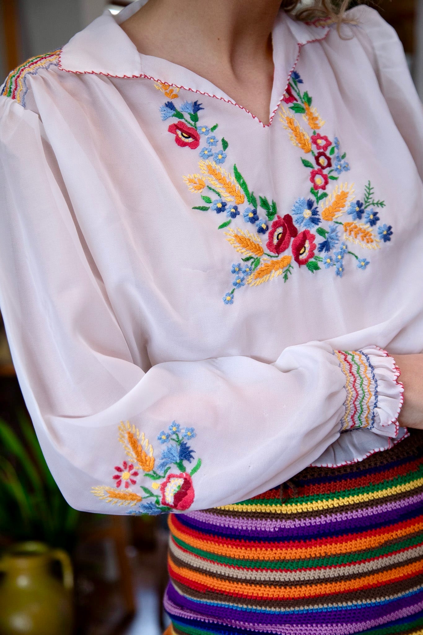 1970s Hungarian Embroidered Peasant Blouse // Size S