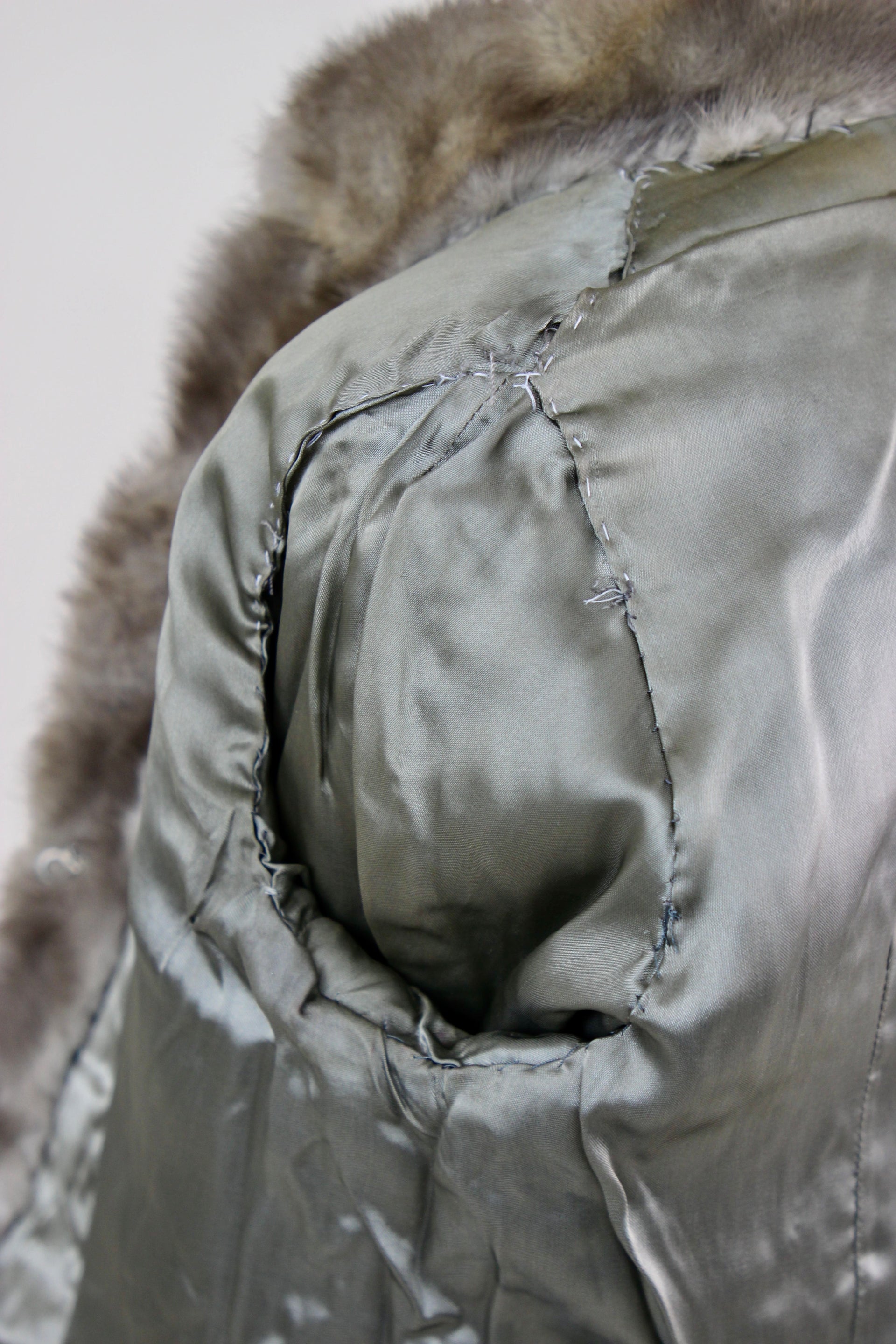 1950s Vintage Grey Lamb Fur and Mink Fur Short Jacket // Size M