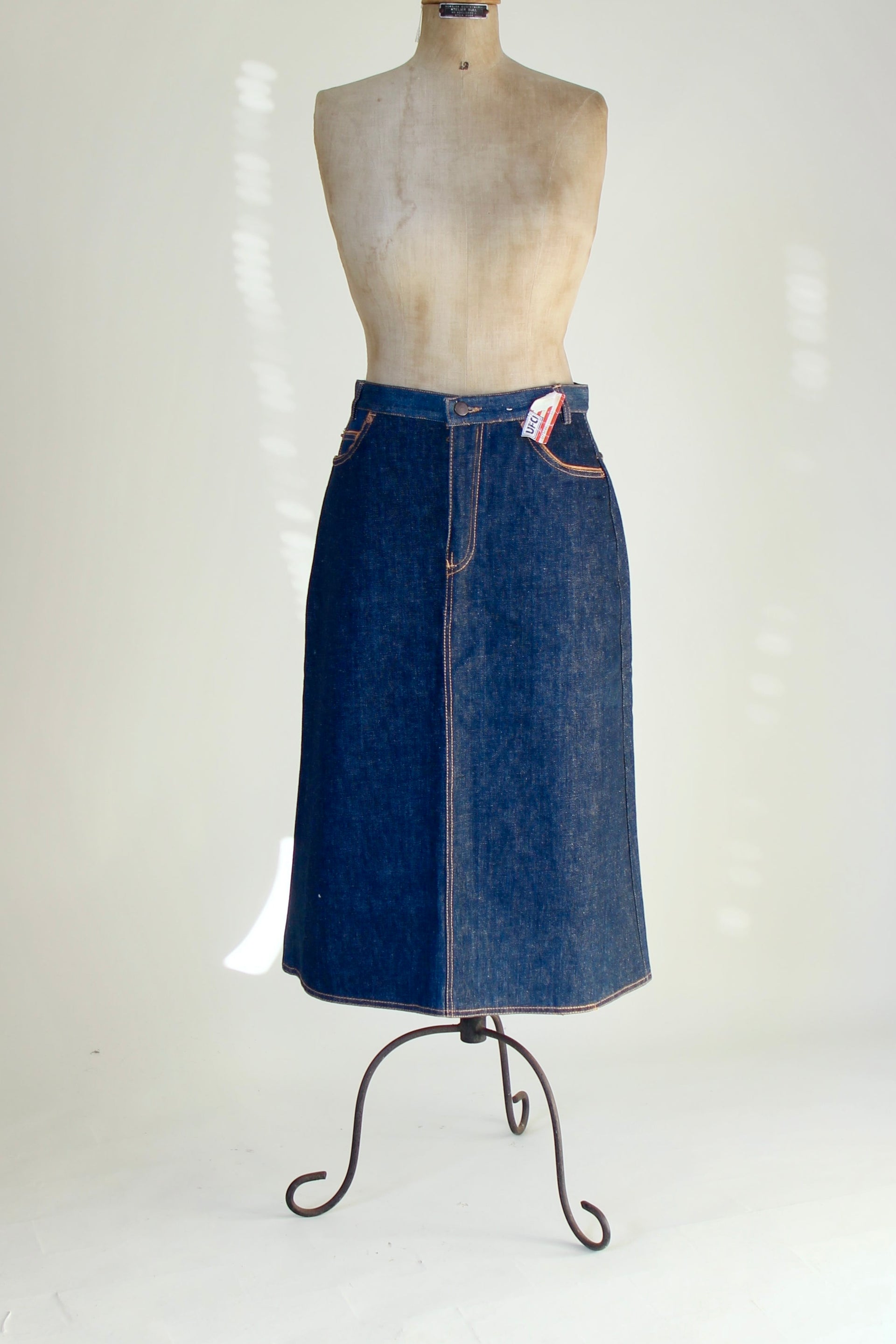 1970s DEADSTOCK Blue Denim Vintage Skirt With // Size M