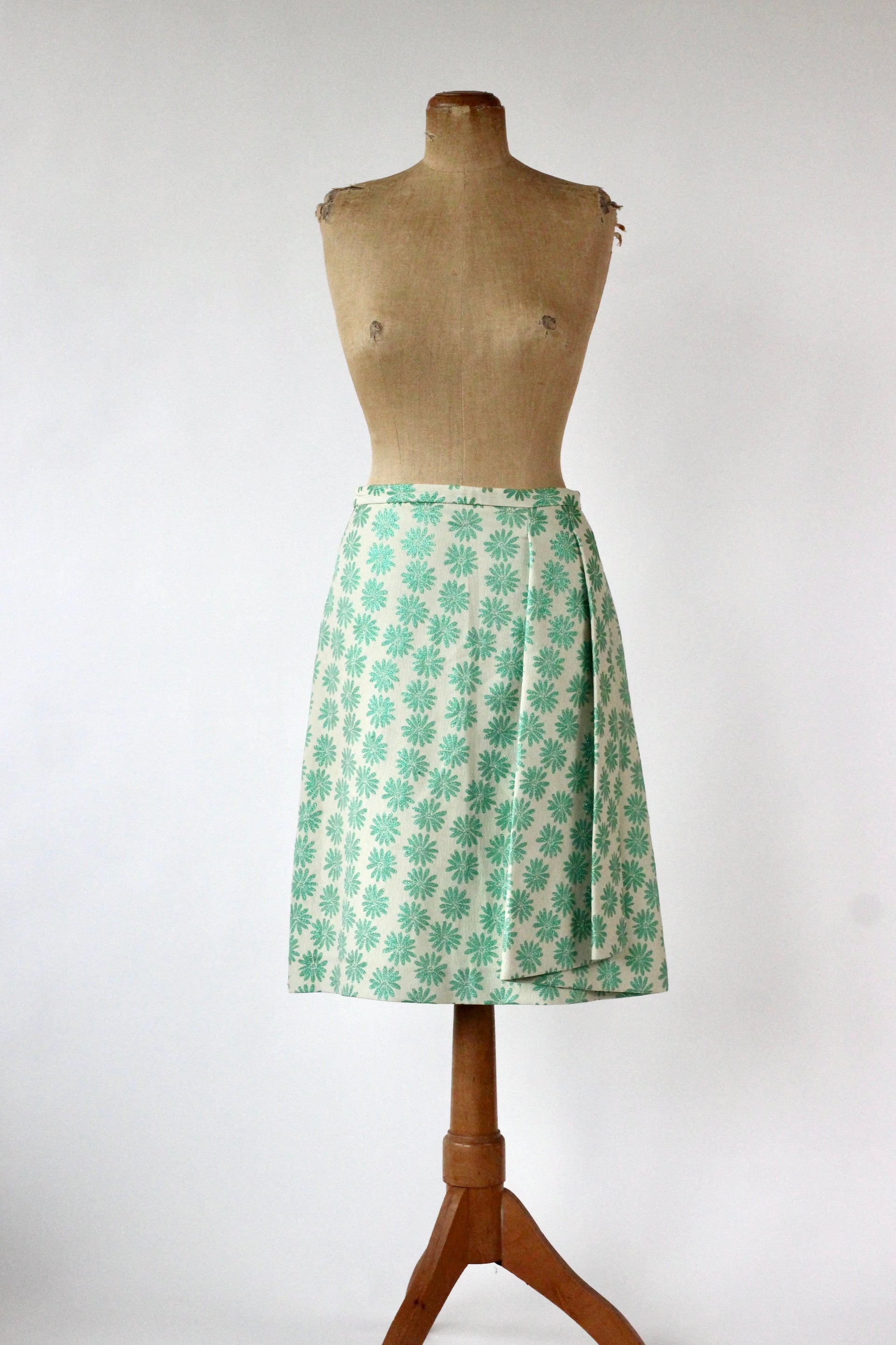 Vintage Y2K Ivory Skirt with Green Flowers // Danish Design // Size M
