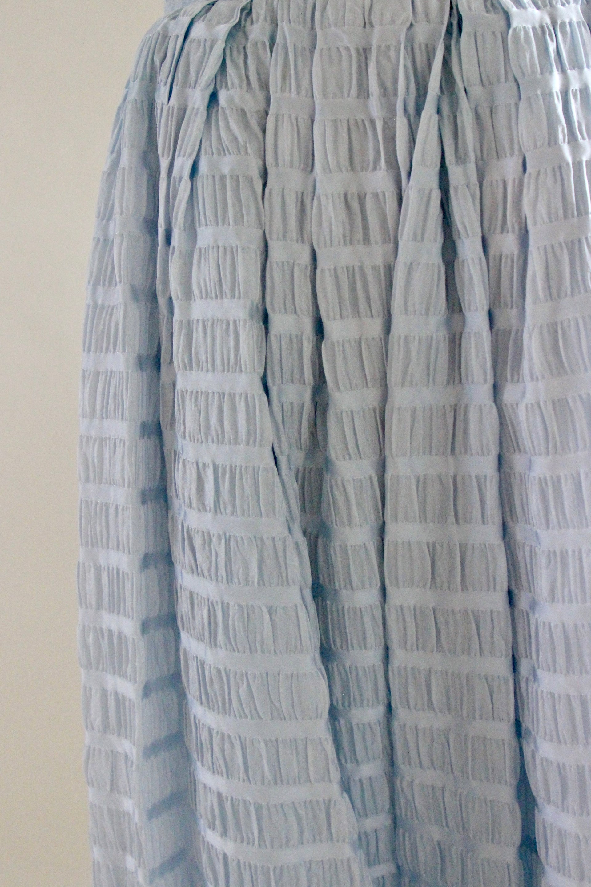 1940s Vintage Light Blue Skirt in Ruffled Fabric//Size S/M