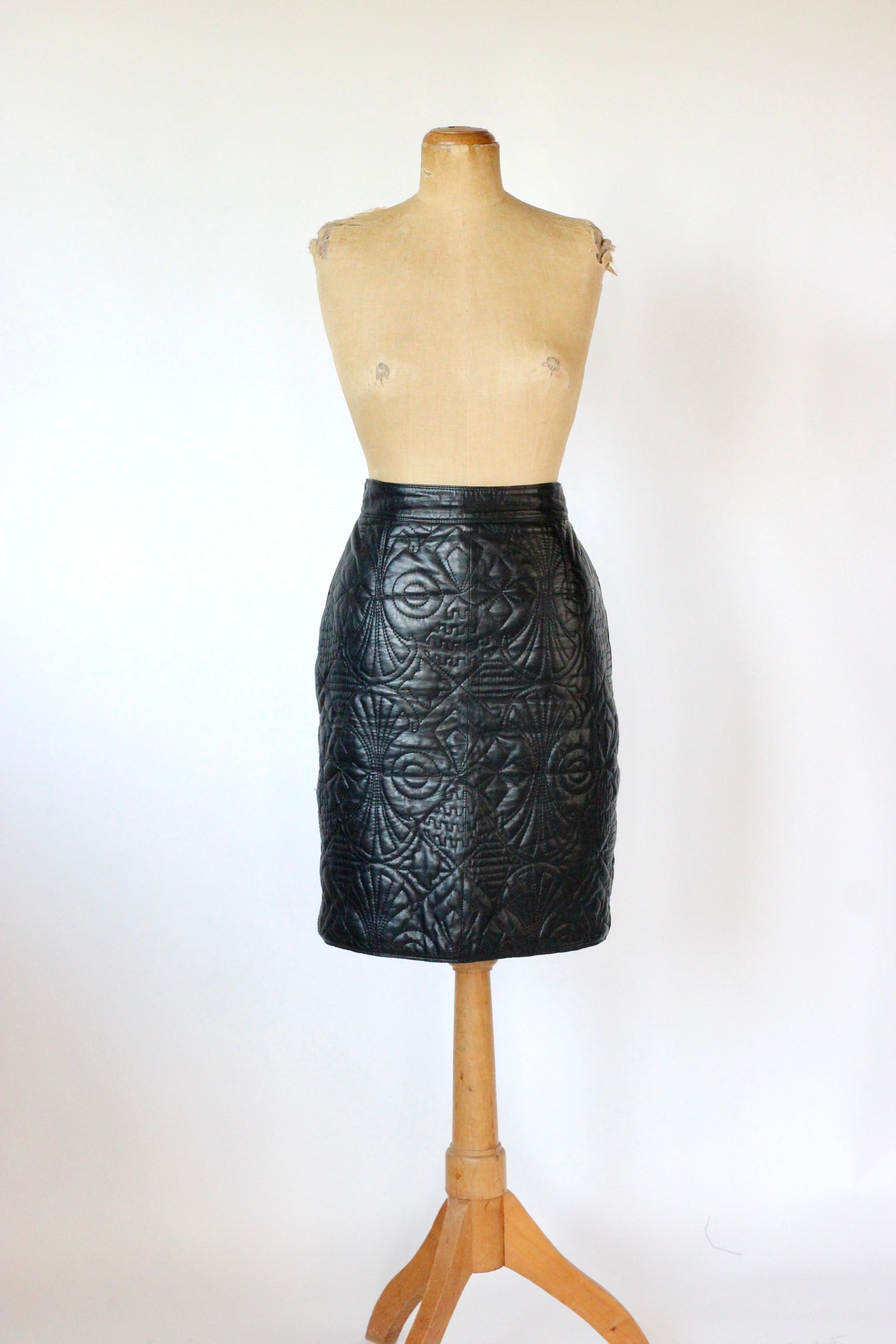 1990s Vintage Black Quilted Leather High Waisted Skirt//Size S/M
