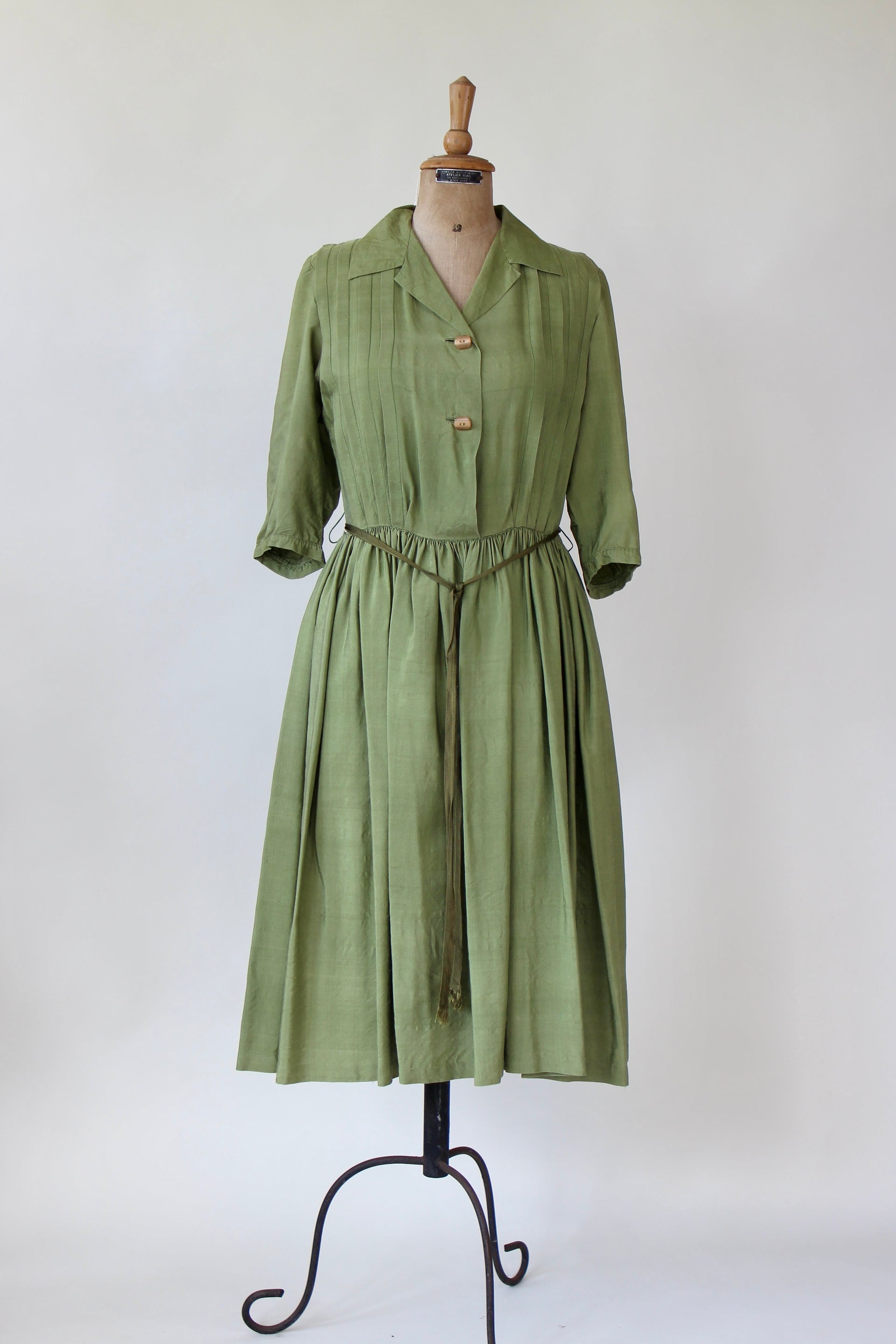1970s Green Silk Designer Shirt Dress//Size S/M