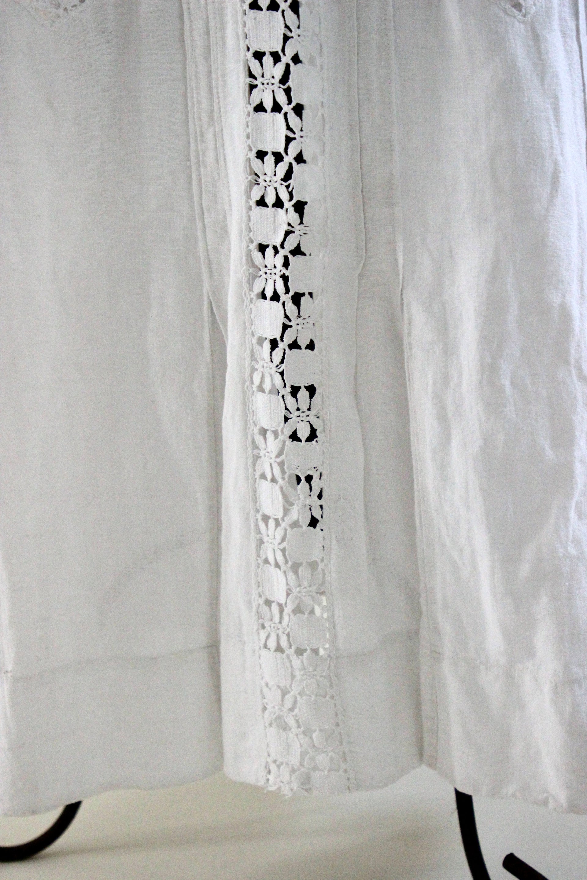 1960s 1970s High Waisted White Maxi Skirt // Size XS/S