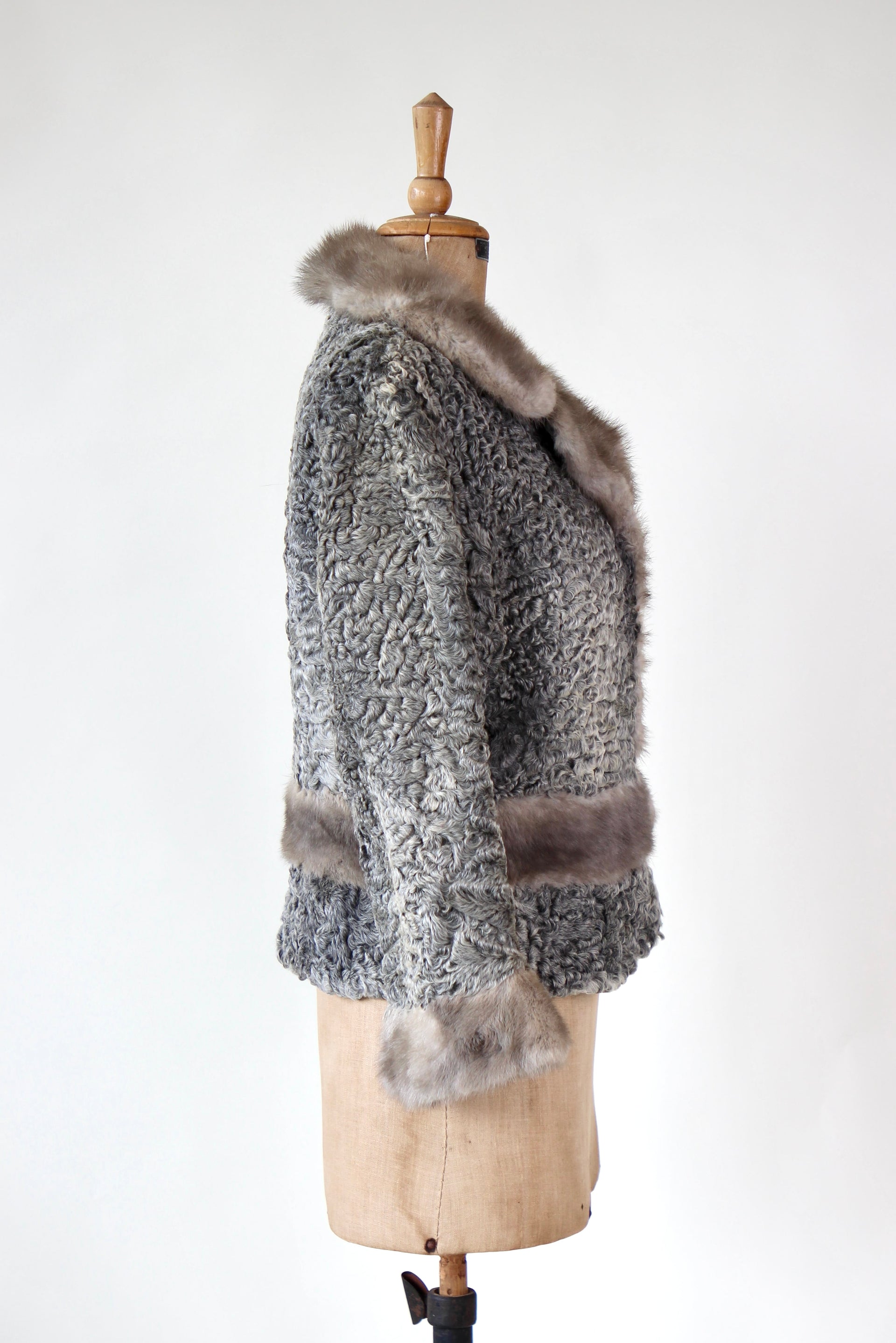 1950s Vintage Grey Lamb Fur and Mink Fur Short Jacket // Size M