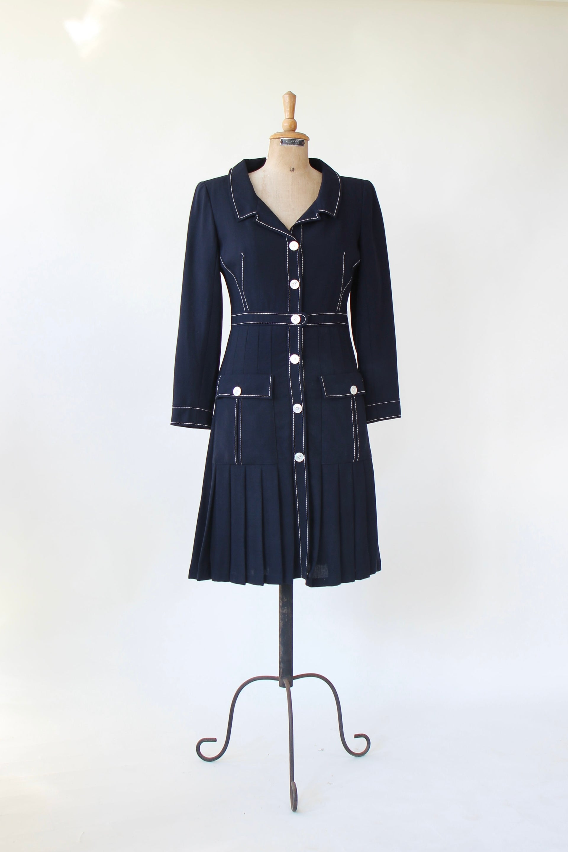 1980s Vintage Navy Blue Wool Shirt Dress // Italien Design // Size M