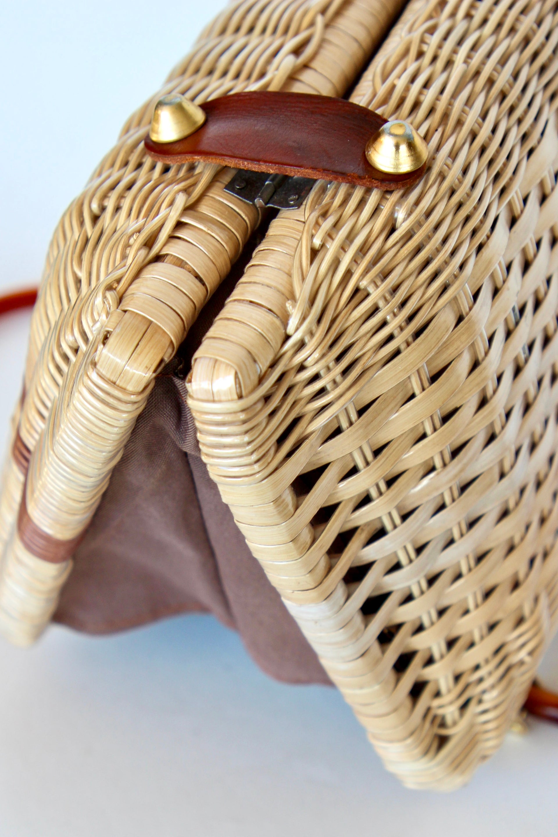 1950s 1960s Straw Top Handle Bag/Purse with Lucite Handle