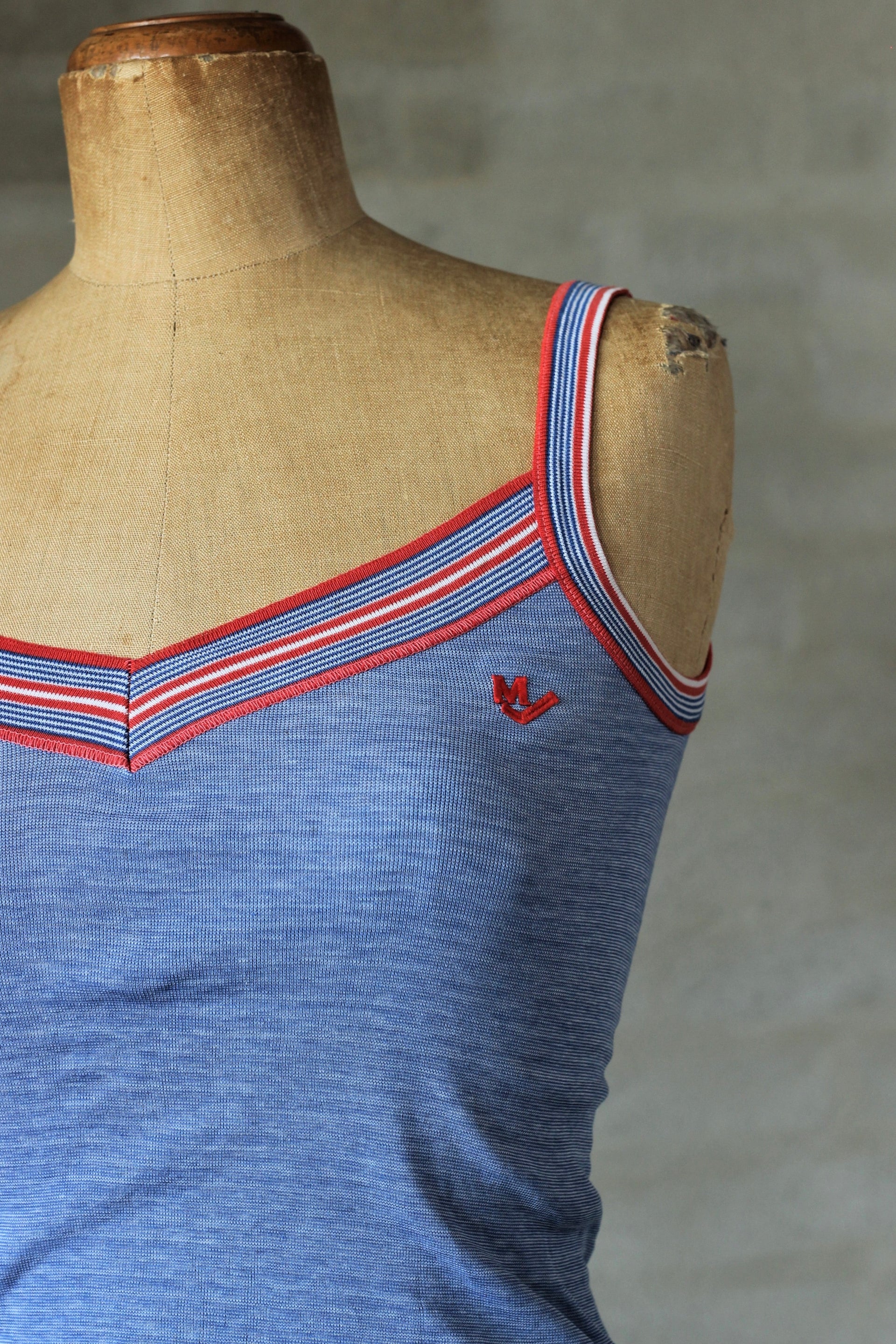 1970s Vintage Blue Fitted Tank Top//Size S